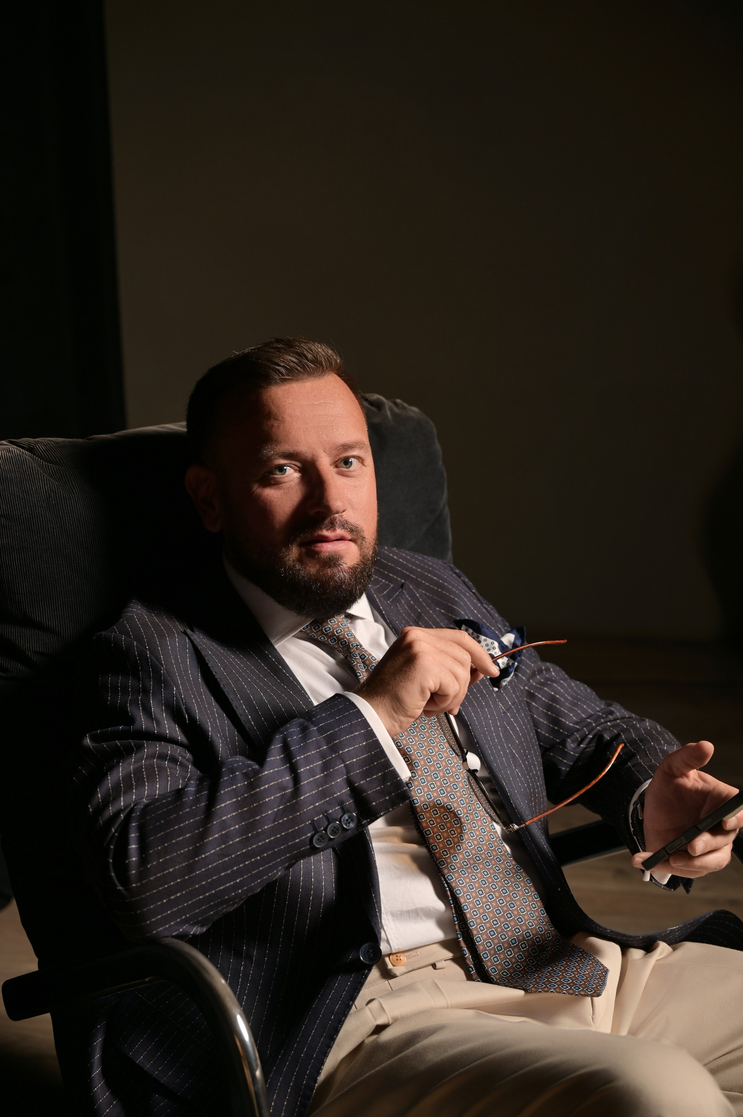 Мужской портрет в студии. Репортажный фотограф в Краснодаре Валентина Пащенко