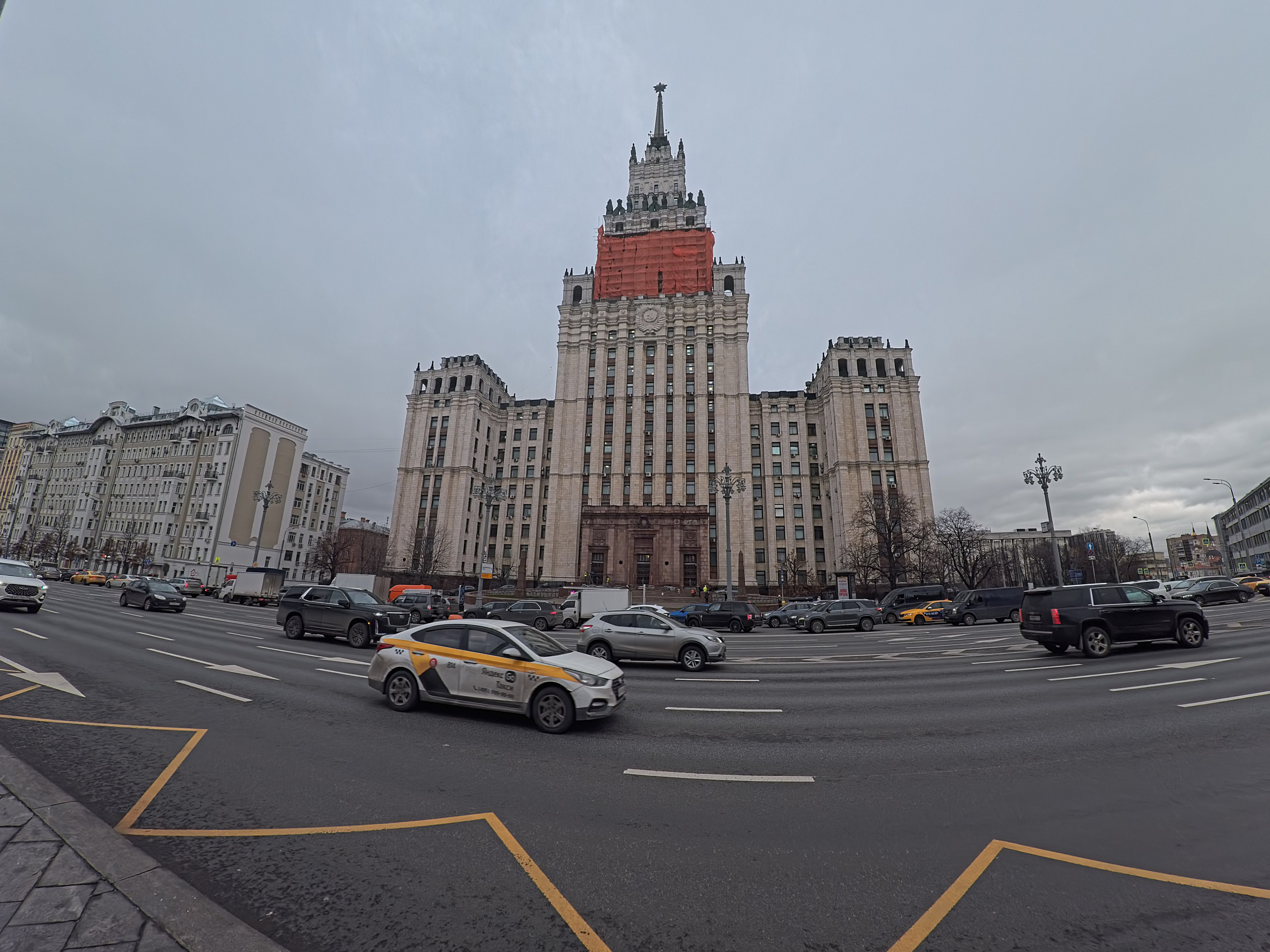 Улица, люди, жизнь…