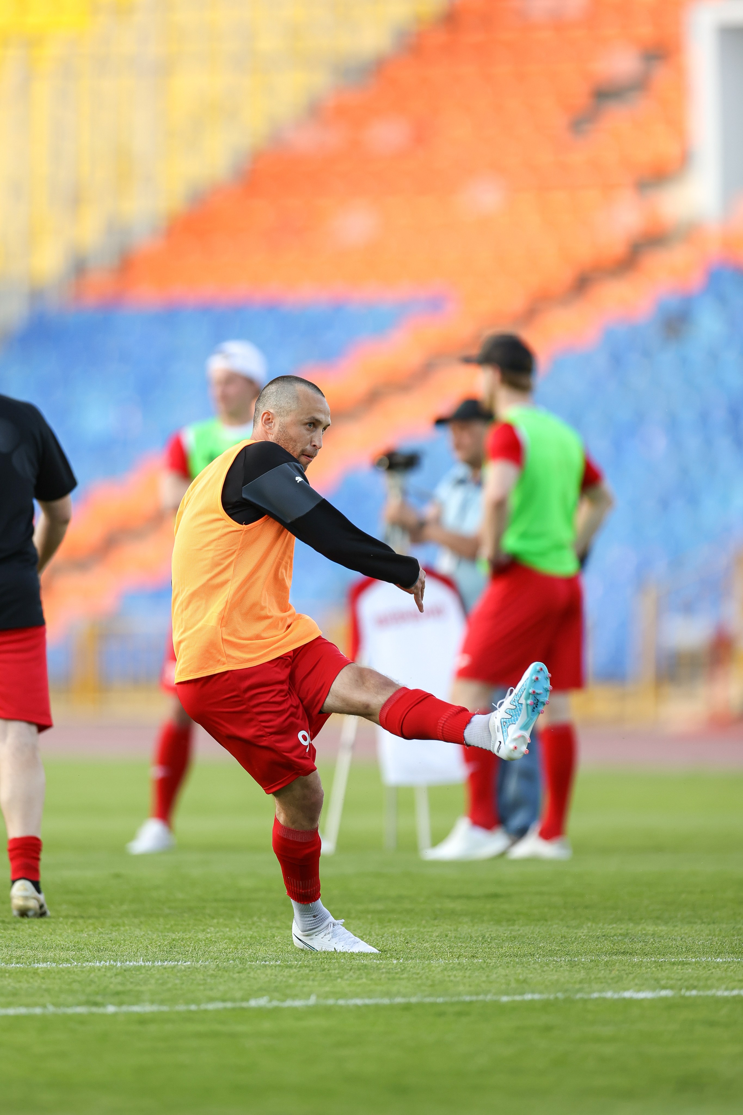 Благотворительный футбольный матч Друзья Бурмистрова vs ФК Fight Nights. Спортивный репортажный фотограф Казань Нафис Сиразетдинов