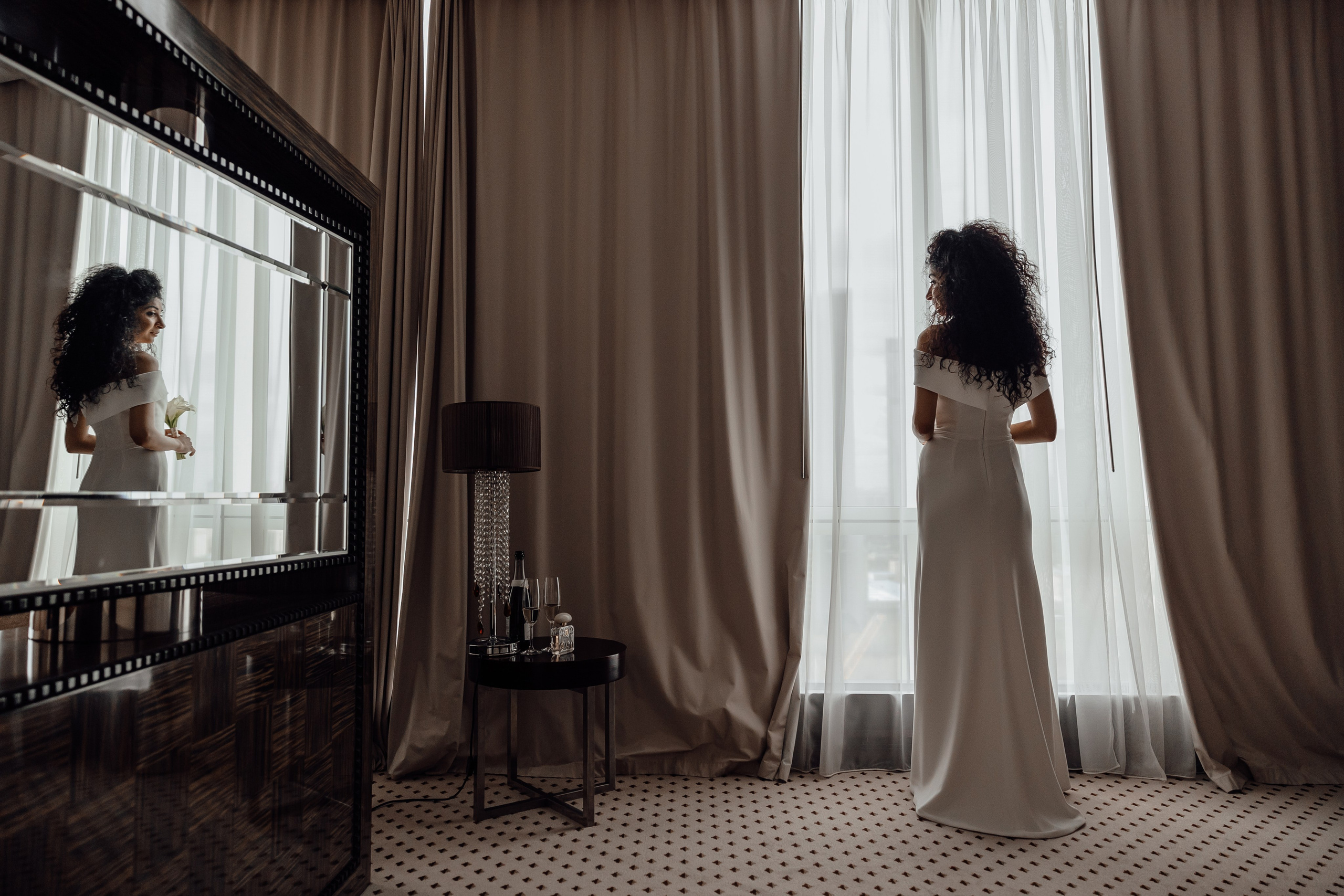 свадебная фотосессия в отеле crowne plaza moscow WTC