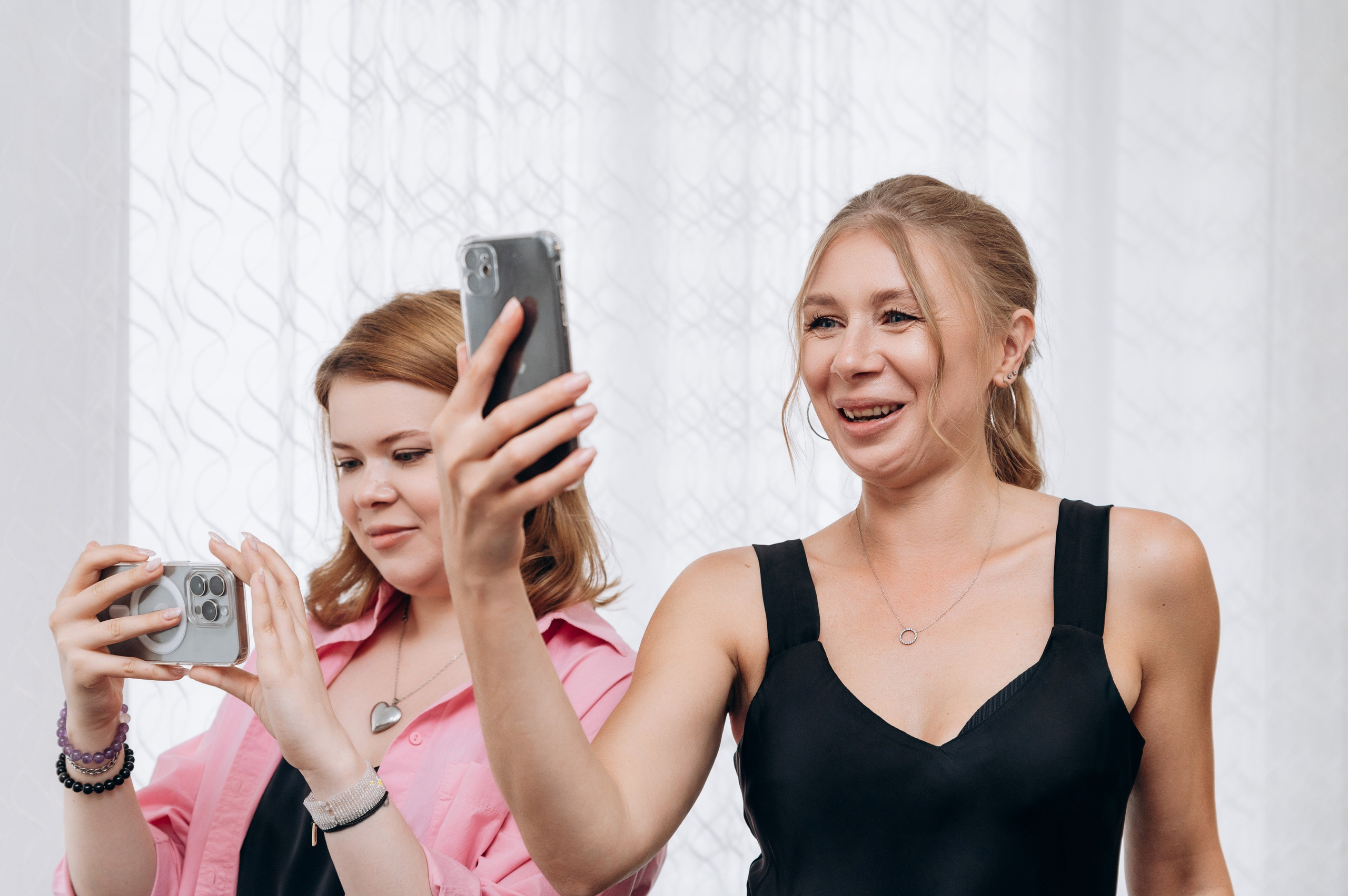 Прогулка, регистрация, банкет. Фотограф в Новосибирске