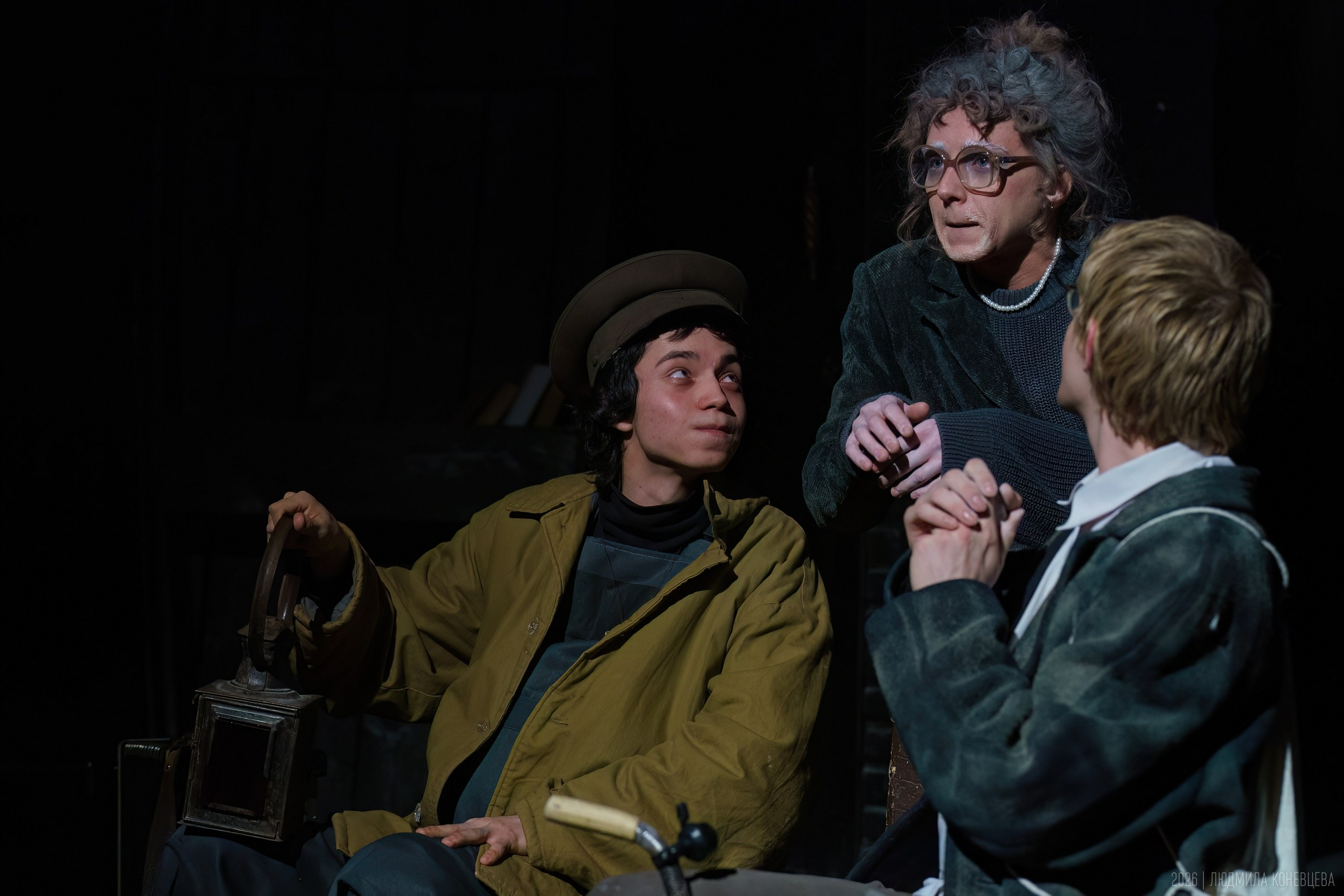 Спектакль «Школа для дураков», ГИТИС, мастерская Олега Кудряшова. Режиссер Ксения Горяинова. Театральная фотография