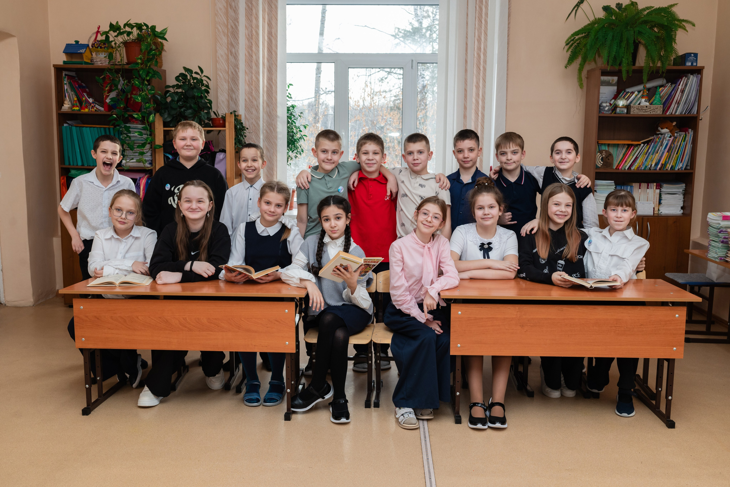 Школа общее фото. Фокус студия. Выпускные альбомы в Красноярске