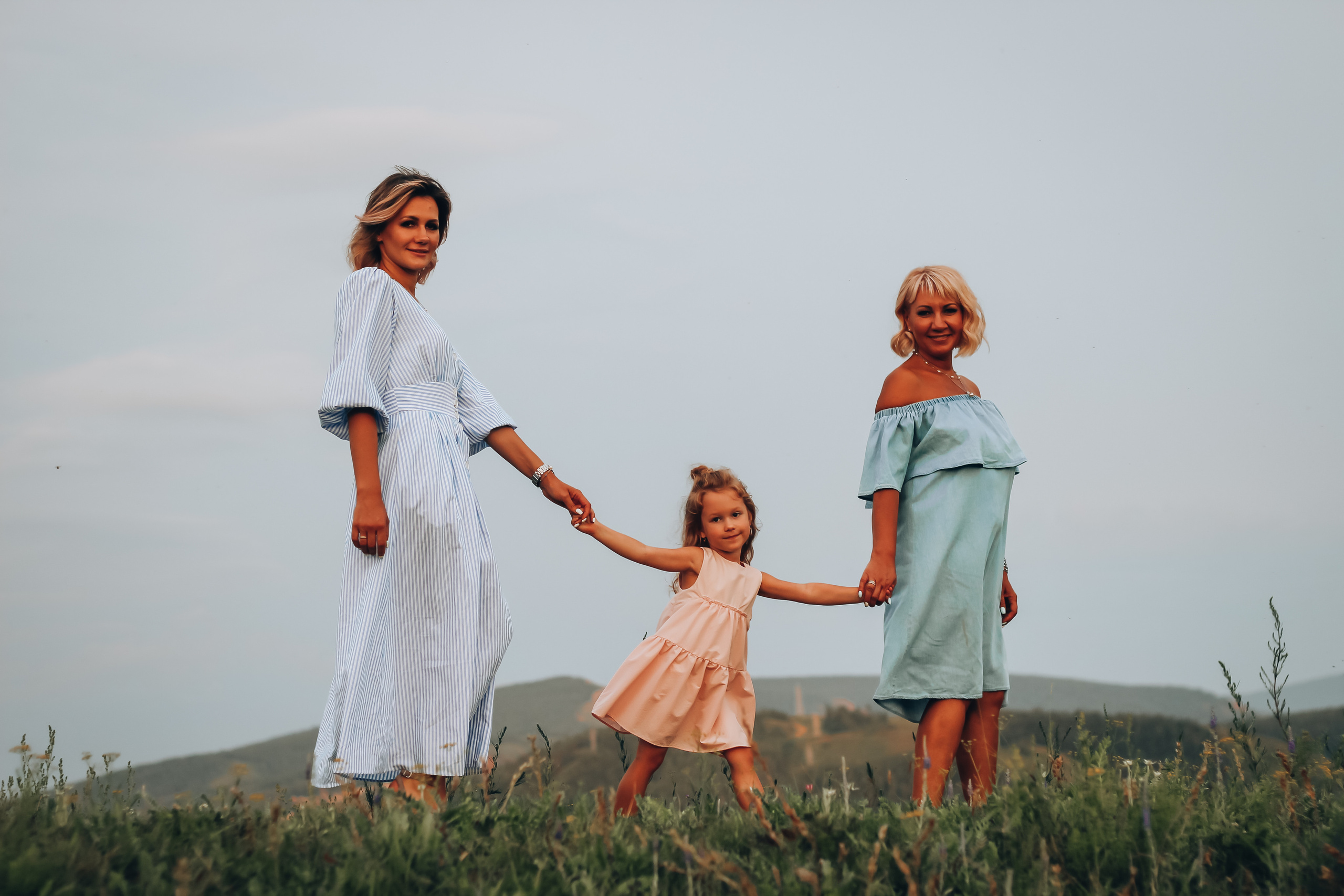 Пикник летом. Женский фотограф Москва Люция Дубняк