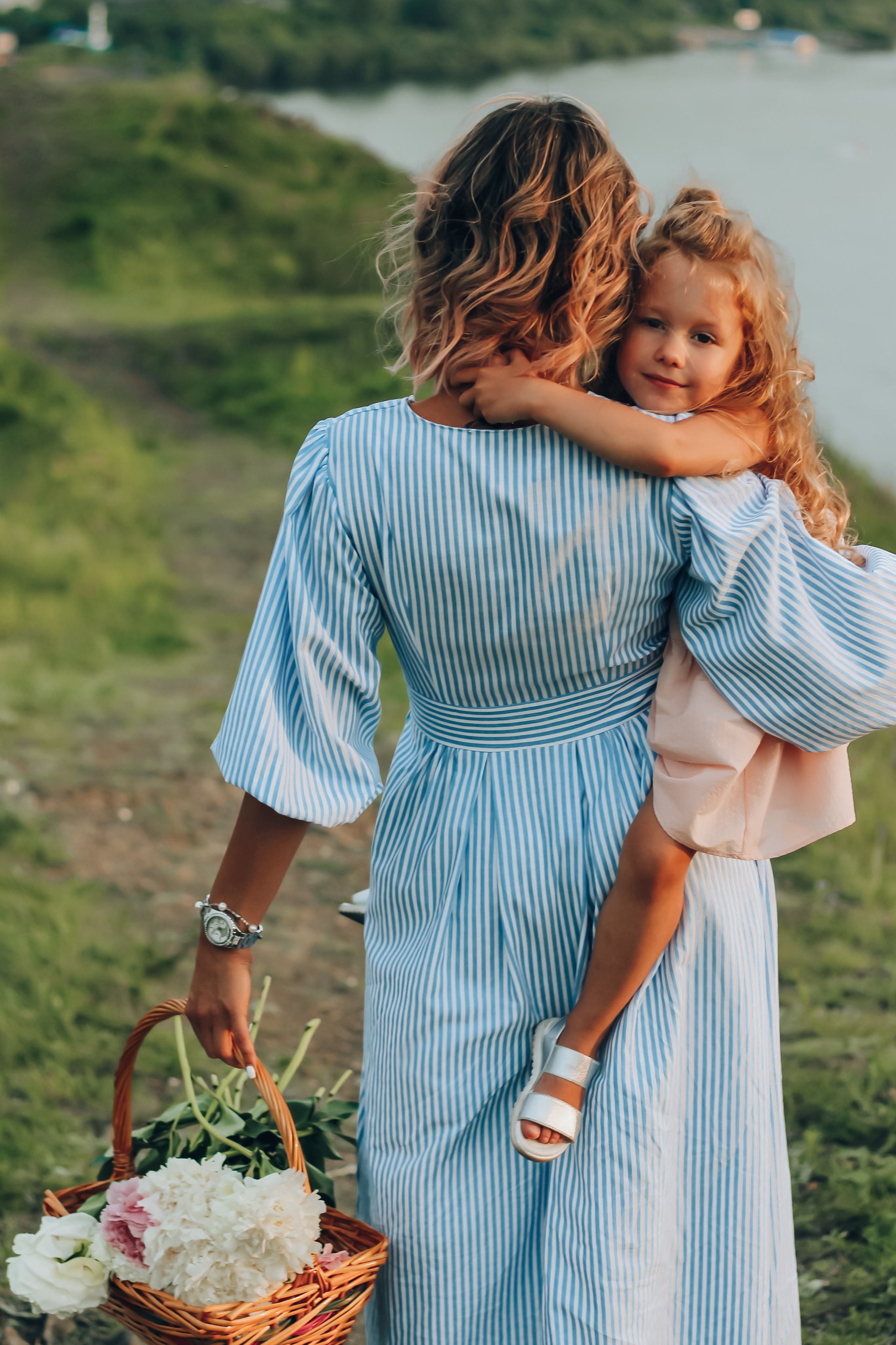 Пикник летом. Женский фотограф Москва Люция Дубняк