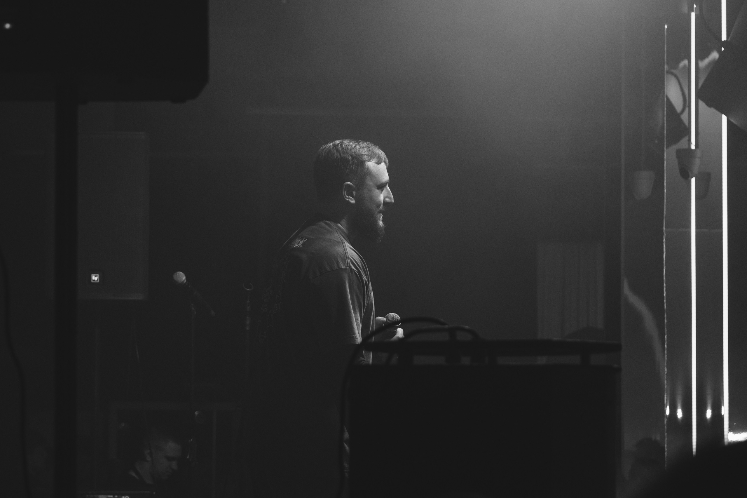 Султан Лагучев КРАСНОЯРСК. Фотограф Красноярск съемки лавстори, фотосессия в студии, портретная съемка, творческие фотосессии