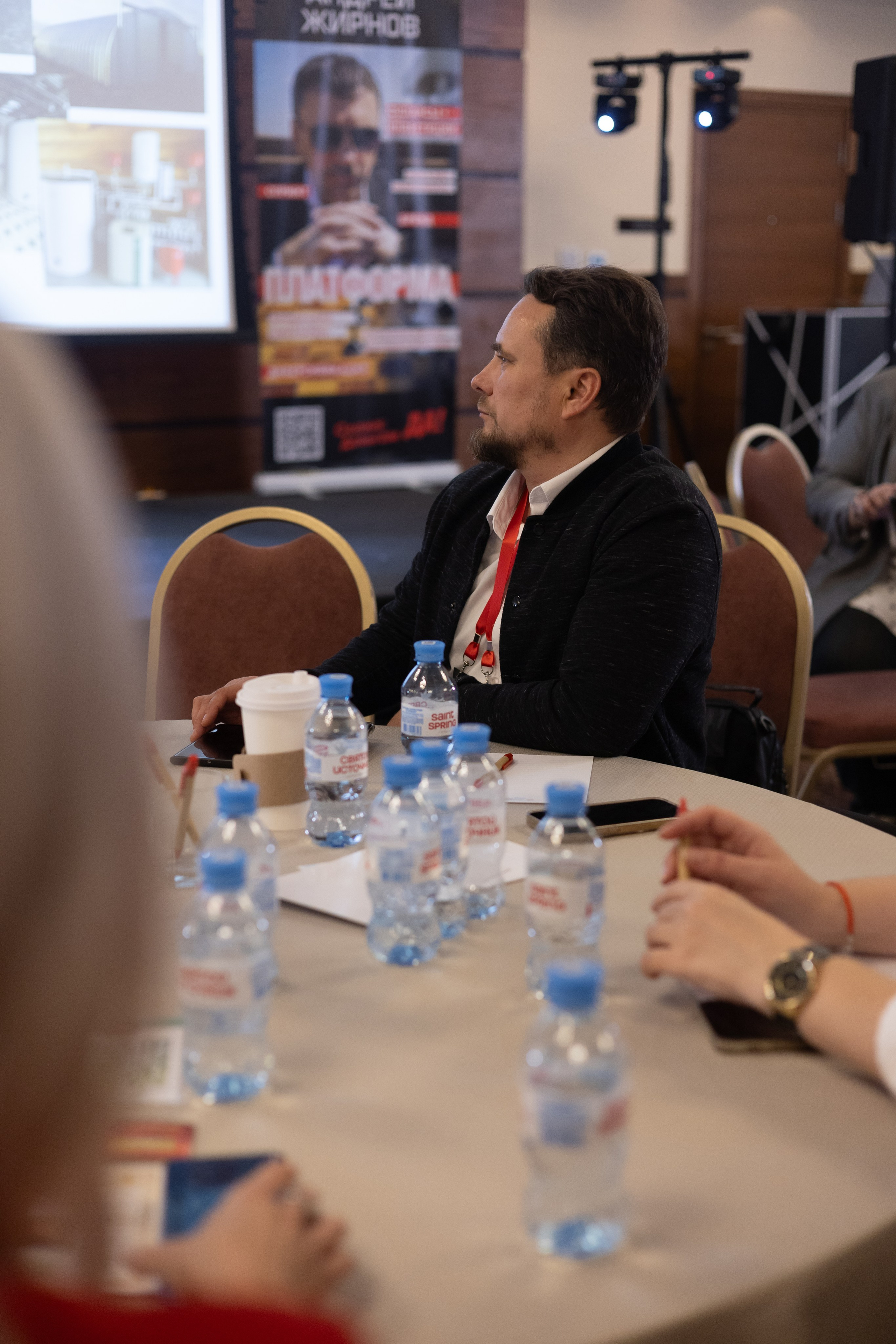 «СКАЖИ ДЕНЬГАМ ДА». Фотограф Красноярск съемки лавстори, фотосессия в студии, портретная съемка, творческие фотосессии