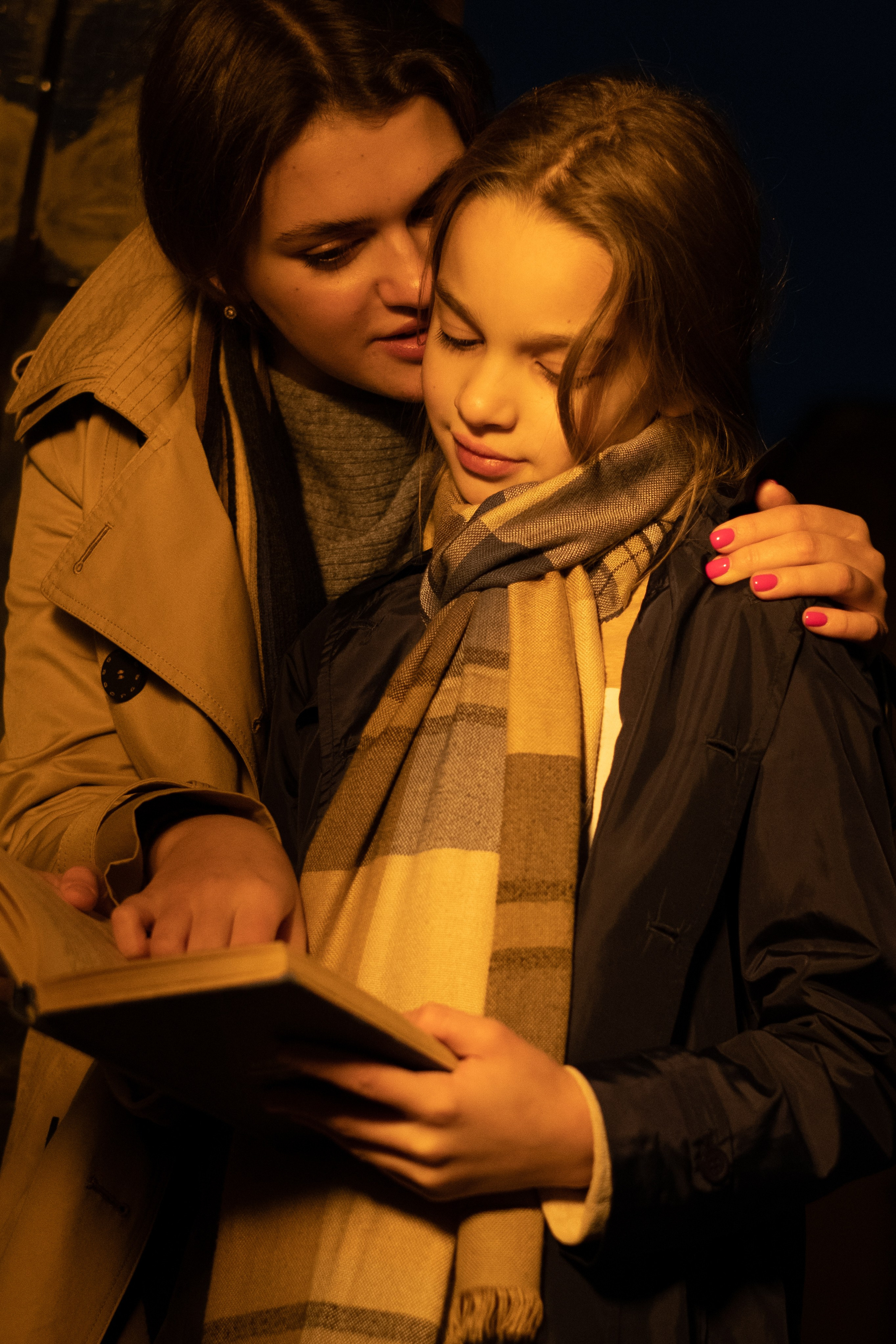 Арина и Алёна. Портретный фотограф в Чите Анна Камратова. Помогу Вам создать историю, в которой Вы — главный герой!