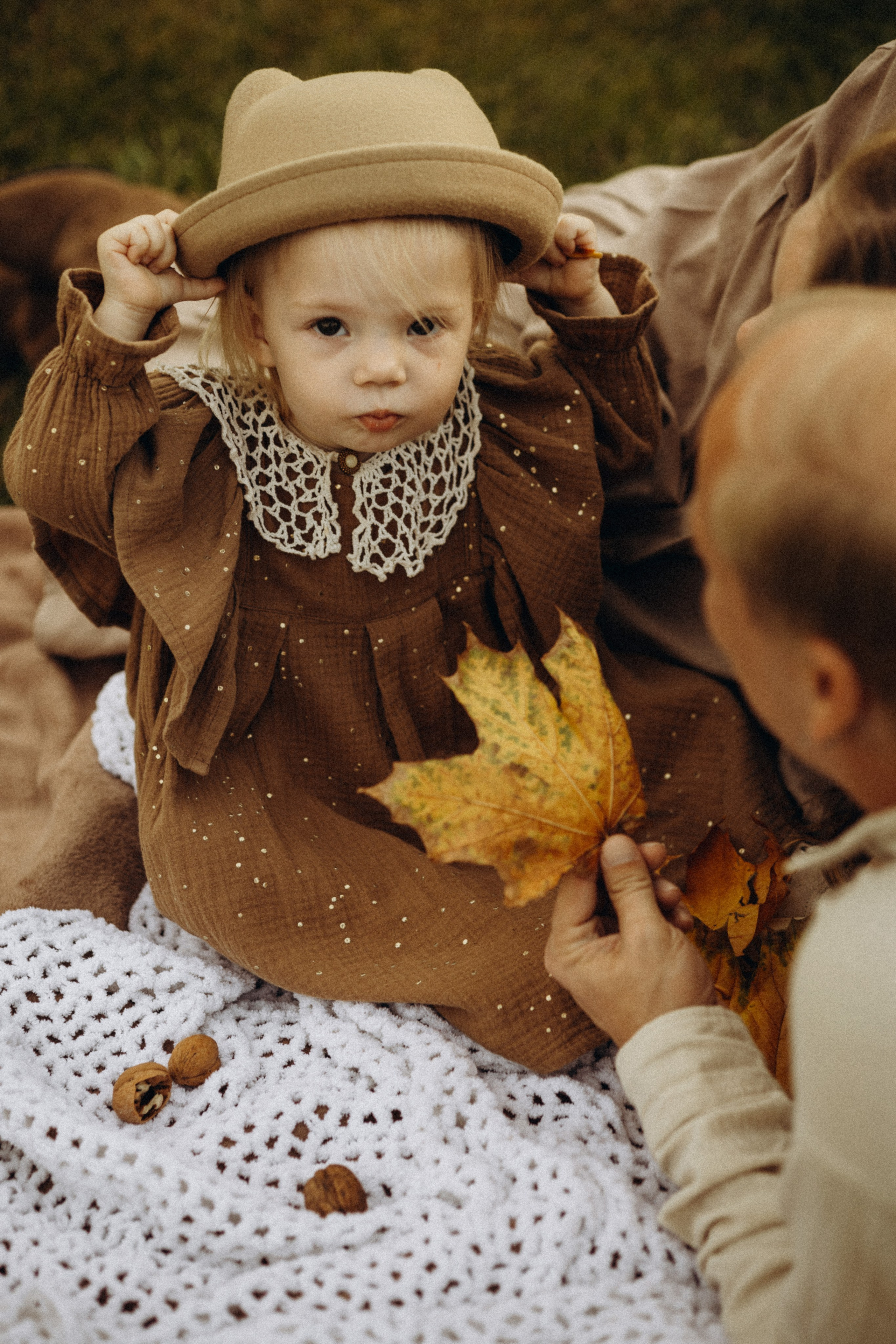 В поисках осенних сокровищ. Lifestyle семейный и детский фотограф в Омске Иванова Екатерина