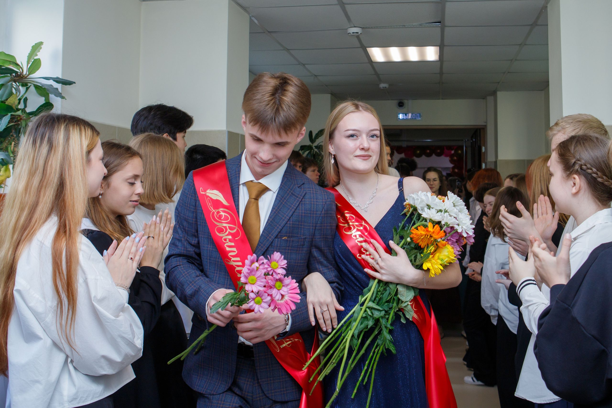 11 класс / Последний звонок / Гимназия № 1558 / г. Москва. Детский и семейный фотограф Мария Киселёва. Москва