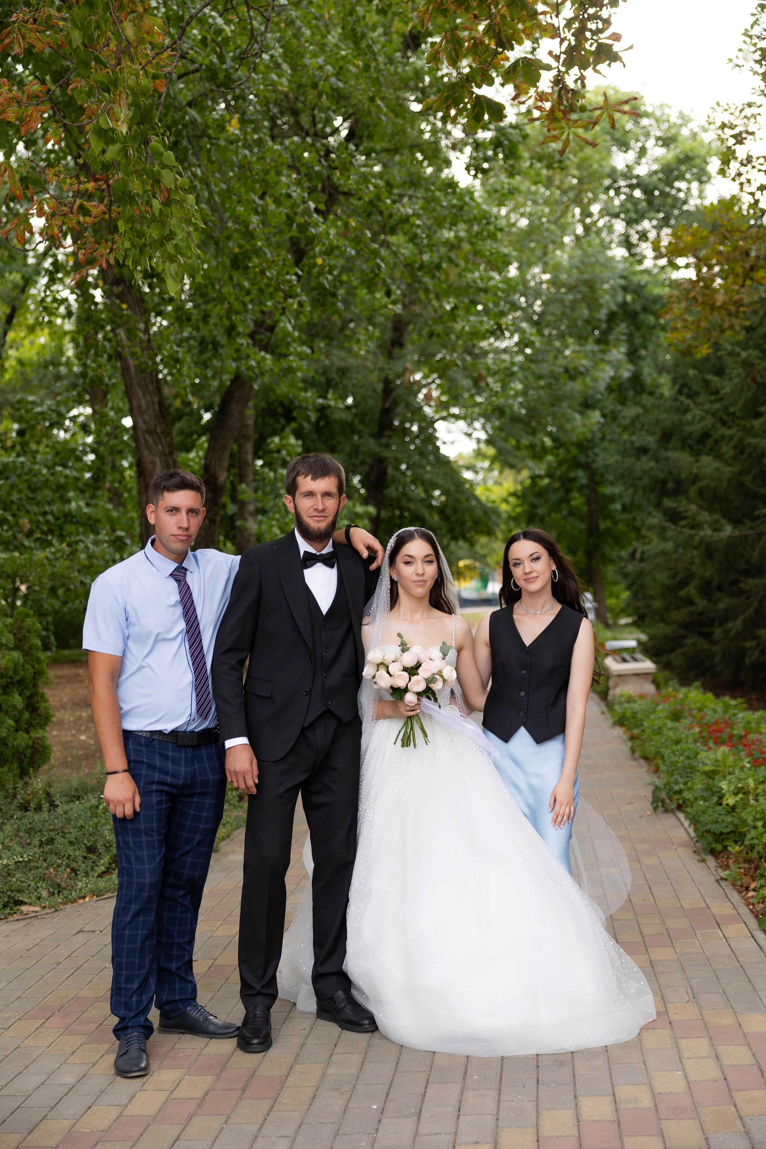 Милана и. Видеосьемка, фотосьемка свадеб, юбилеев, утренников в Краснодарском кр