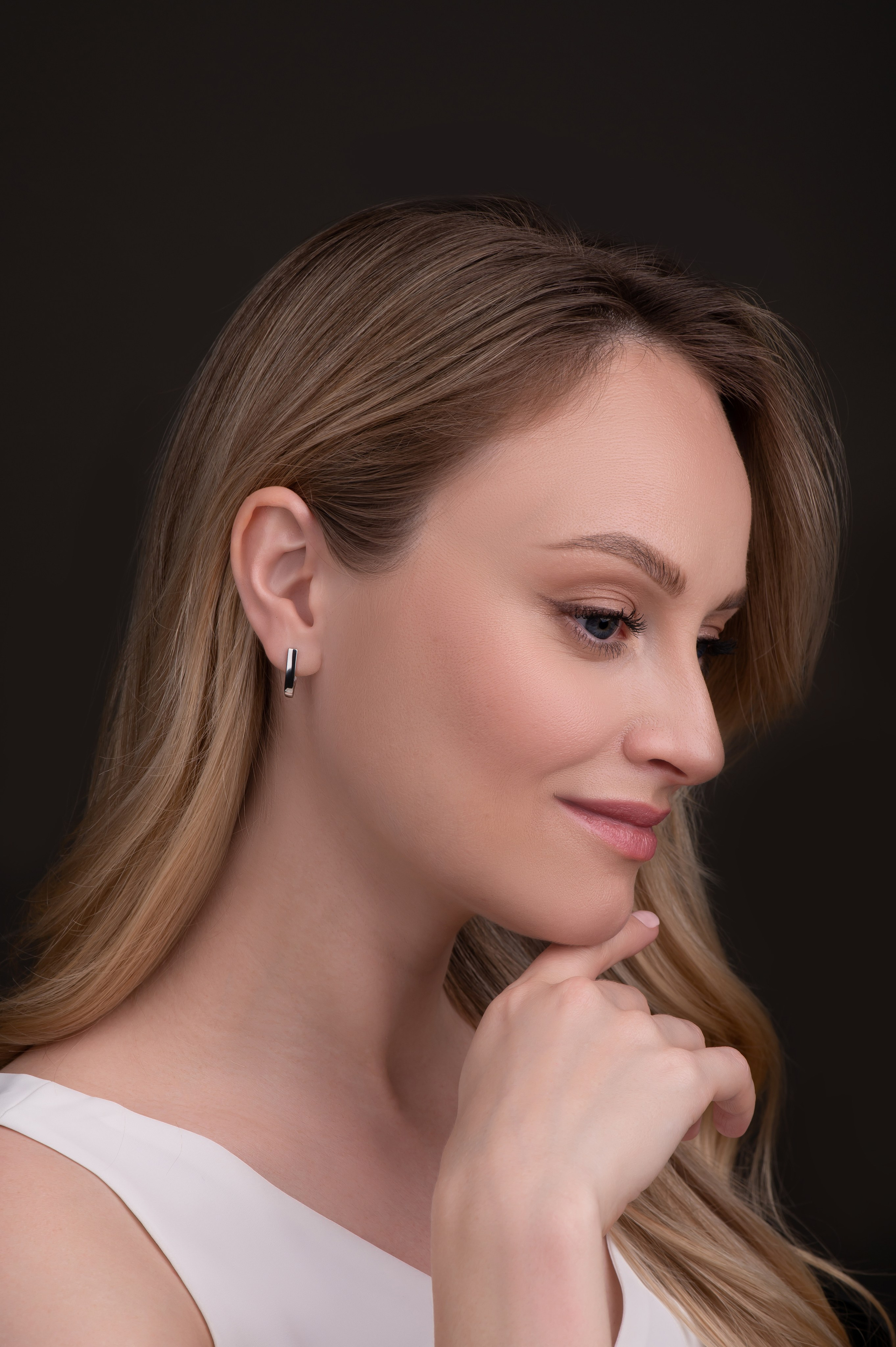 Съемка ювелирных украшений в Санкт-Петербурге. Фотосессия для маркетплейсов