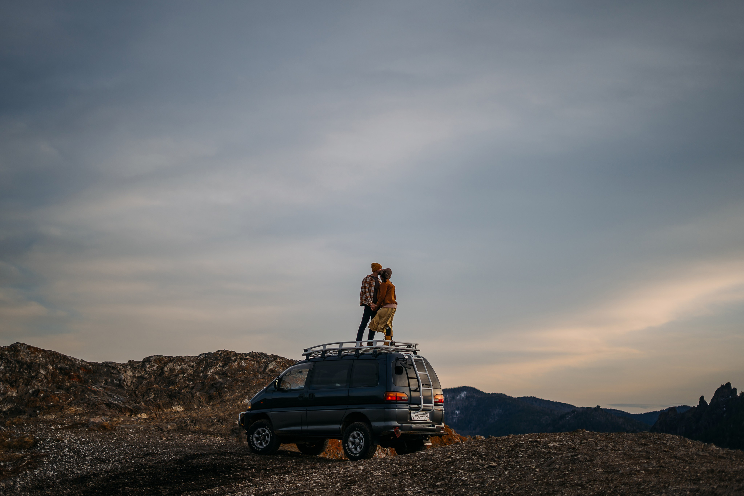 А хотите классную съемку со своей тачкой? и не важно, сколько ей лет и какая у нее модель. Фотографы Харины Иван и Светлана Красноярск