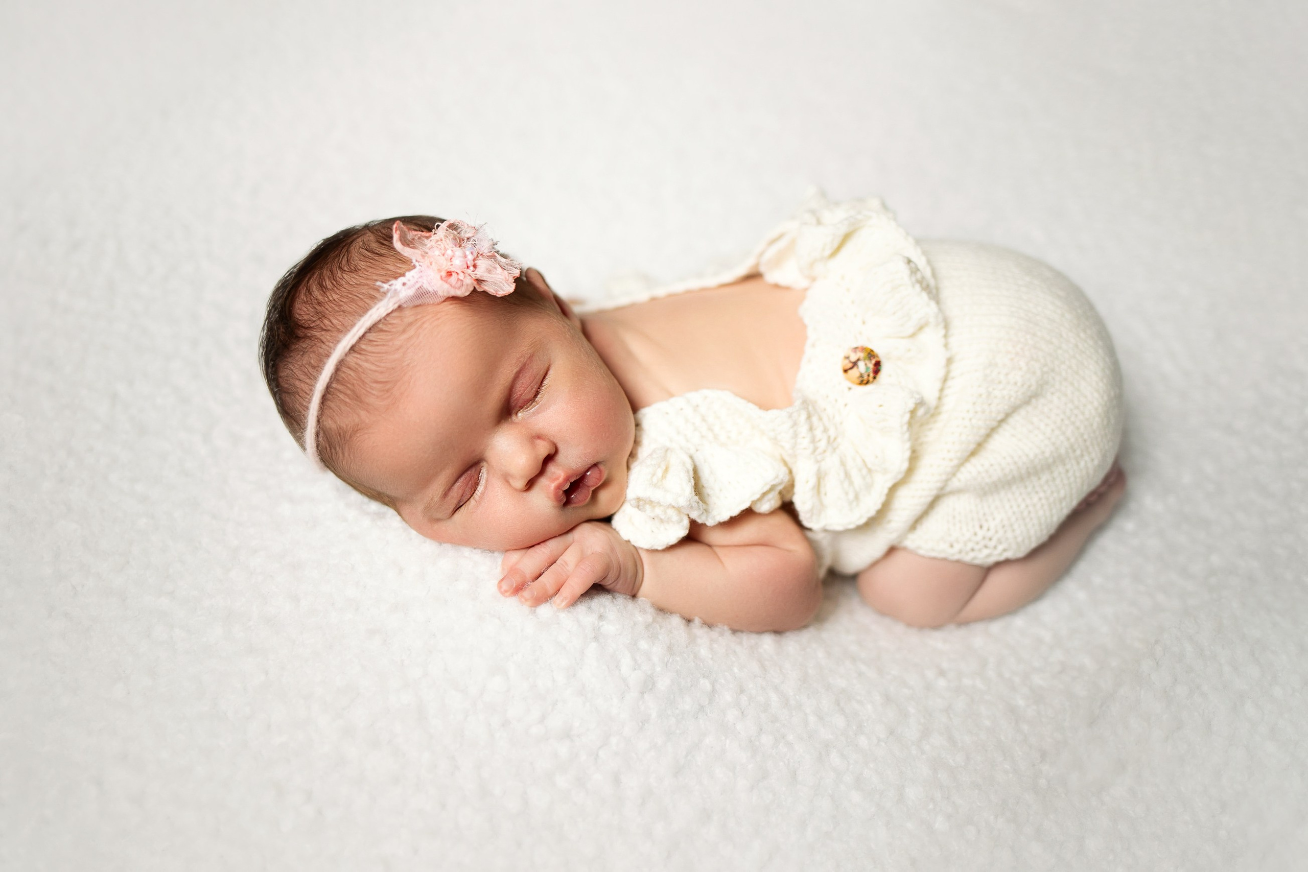 Фотосессия новорожденного. Фотограф новорожденных в Новосибирске