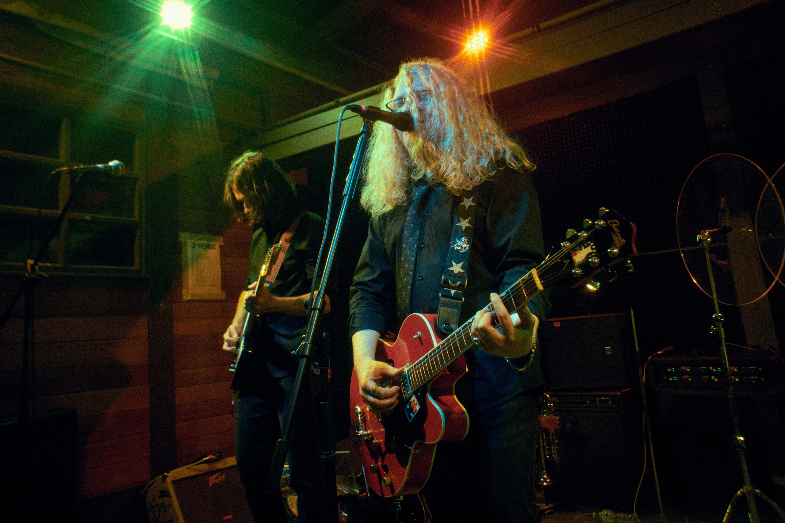 ГОЛОВА МУЭССЫ — КОНЦЕРТ 18-10-2025 В КИТАЙСКОМ ЛЕТЧИКЕ. Фотография для артистов