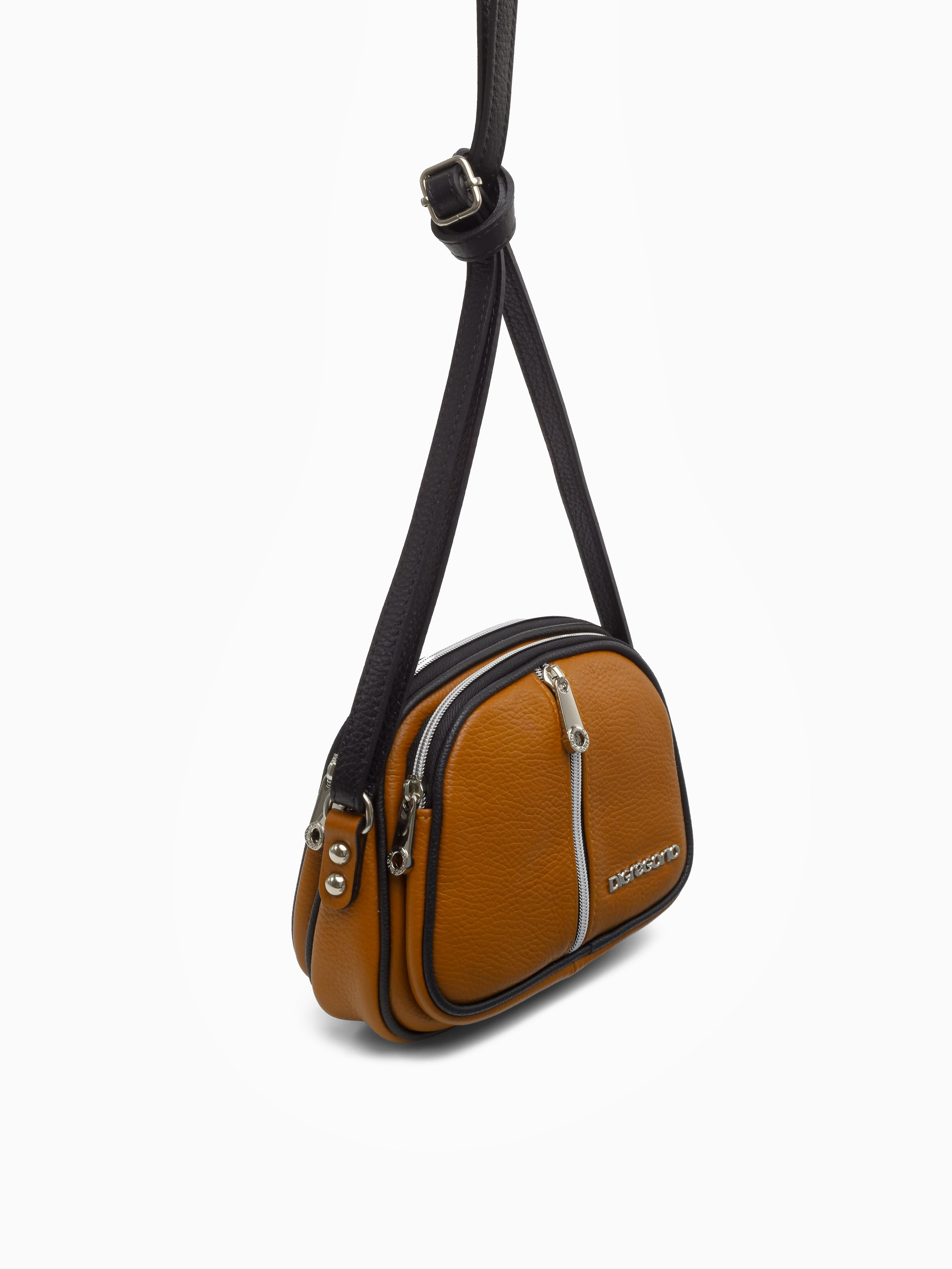 Сумки. Предметный фотограф, инфографика и видео в Санкт-Петербурге