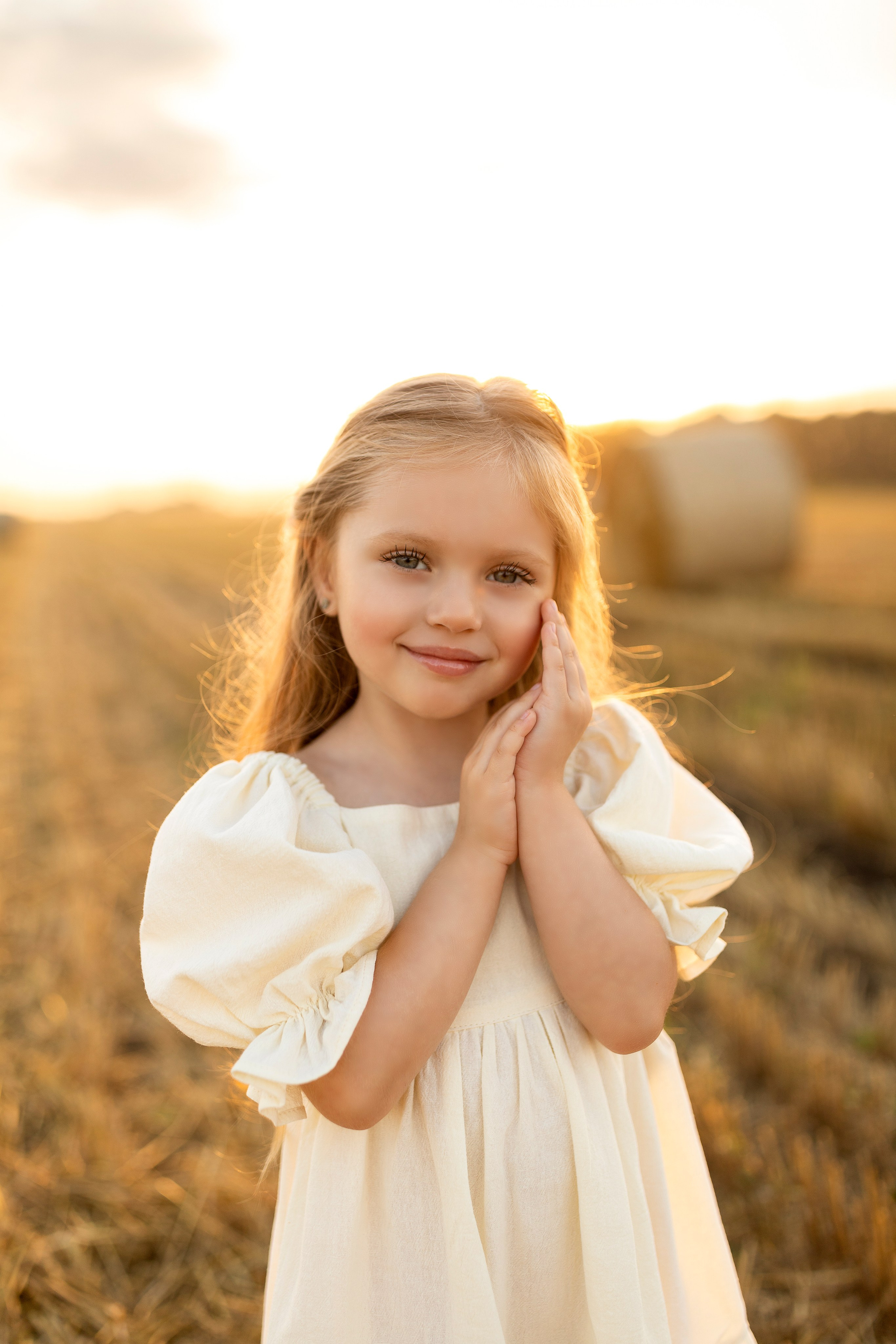 На сеновале. Настасья Перова Фотограф