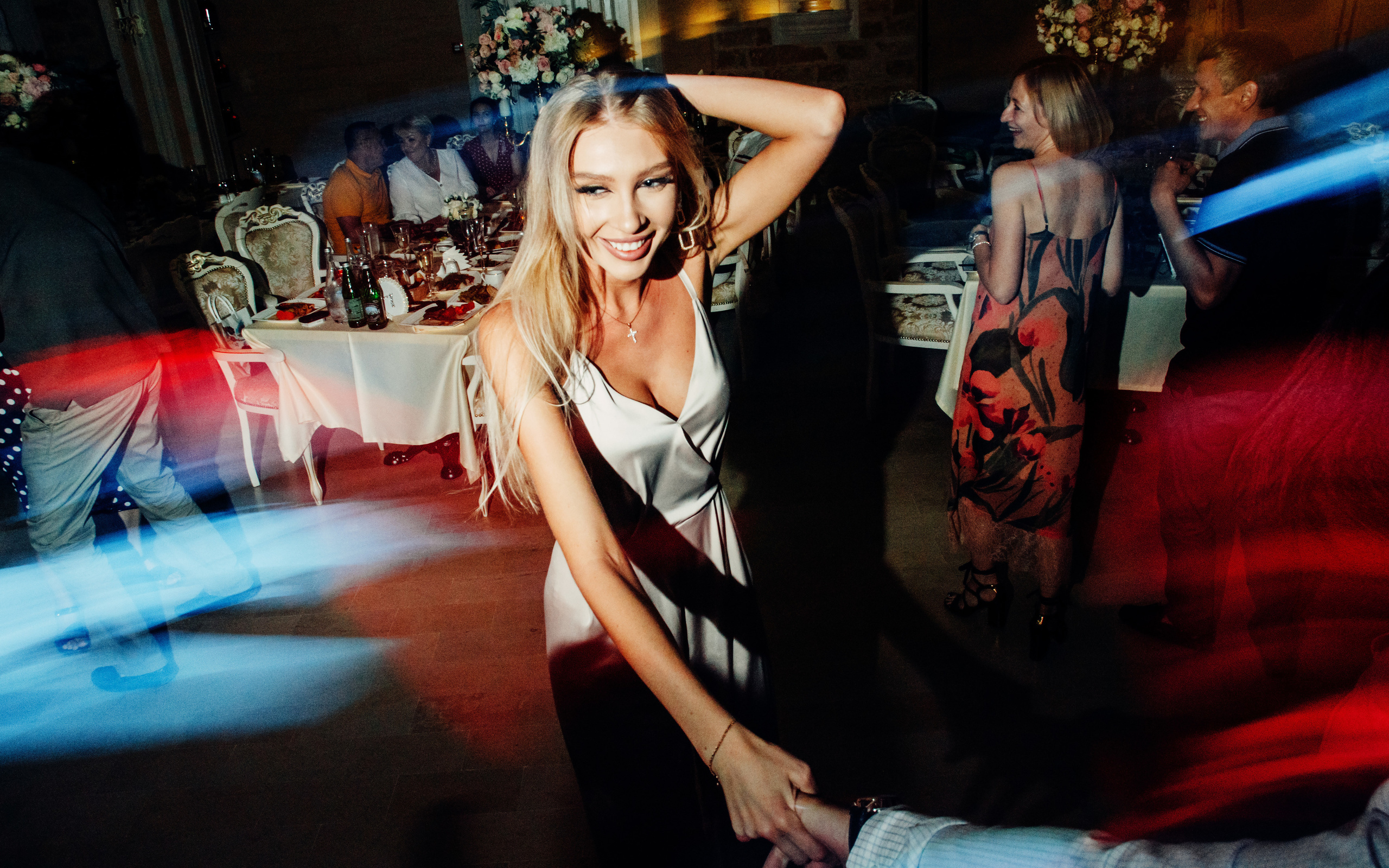 Свадьбы. Спасибо за проявленный интерес к моему творчеству! Меня зовут Россохат