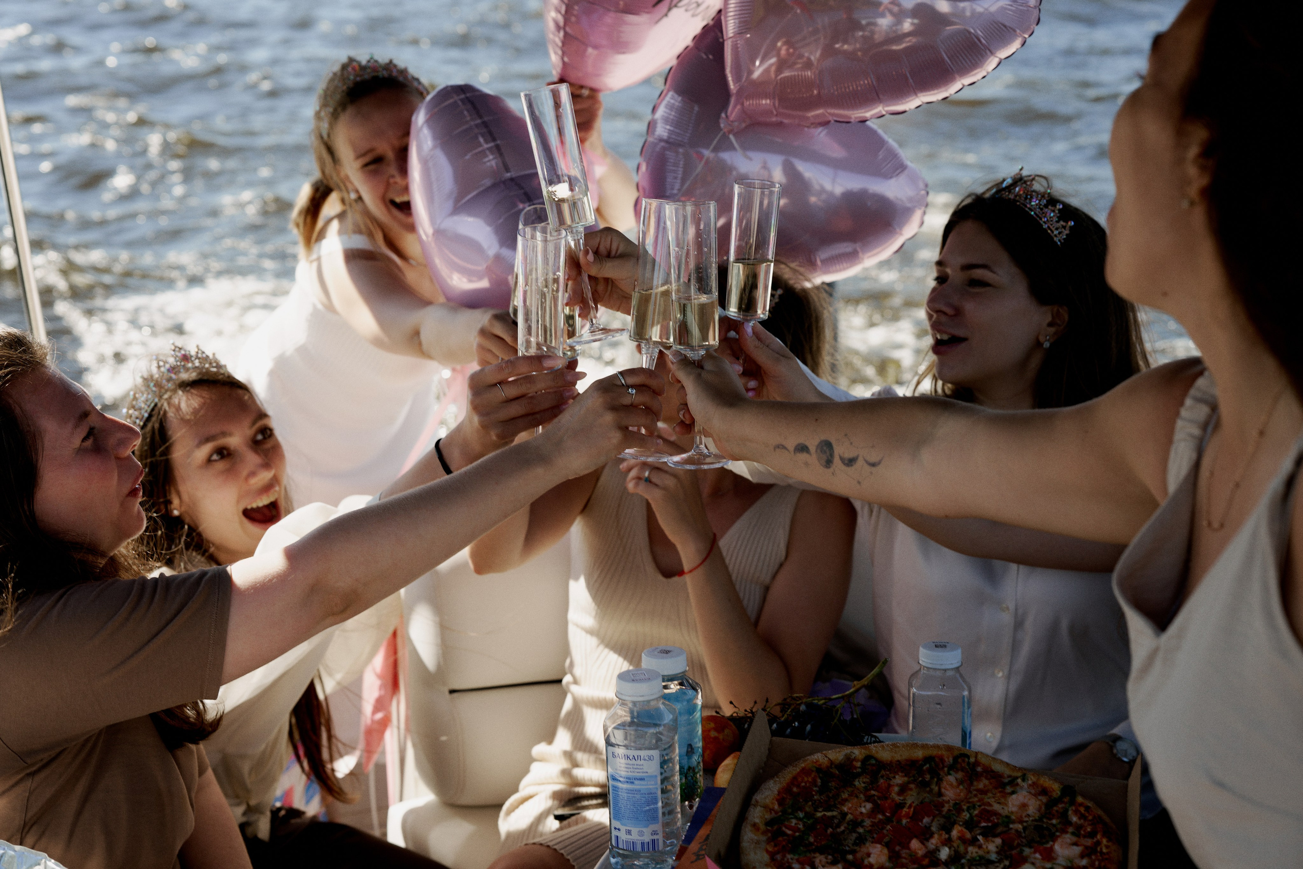 Девичник на катере. Фотограф / Санкт-Петербург / Галина Никонова