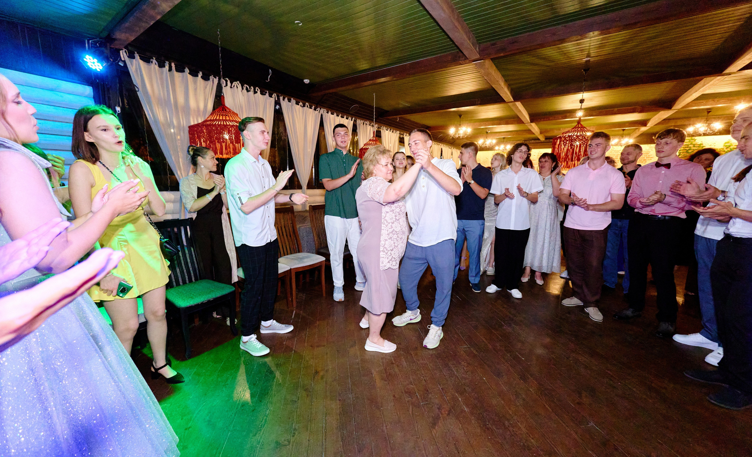 Выпускной 35 Сош. Фотограф Выпускные альбомы Таганрог Сергей Коробченко