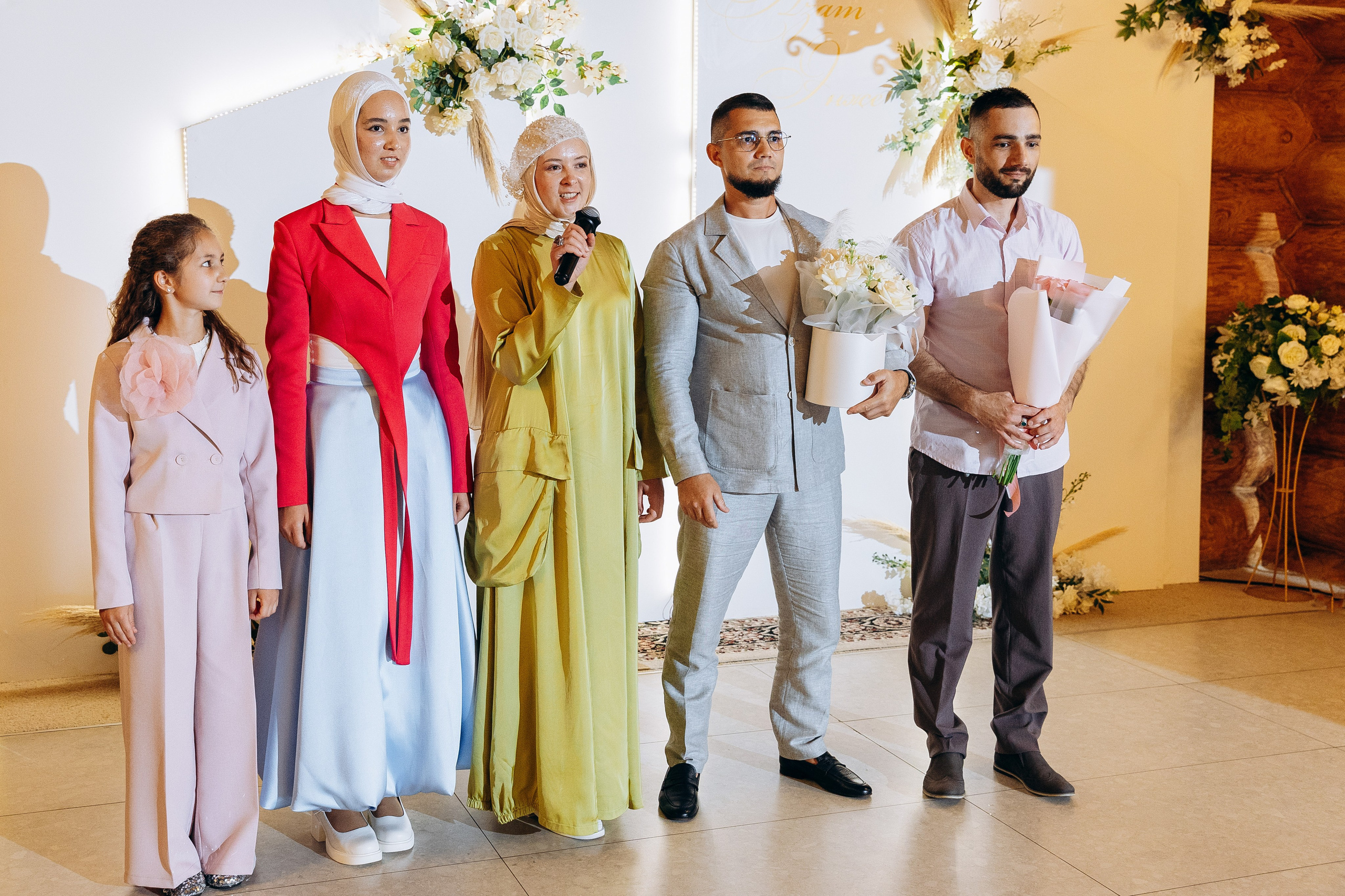 Трендовый макияж для мусульманки Казань: стрелки и сияющие тени