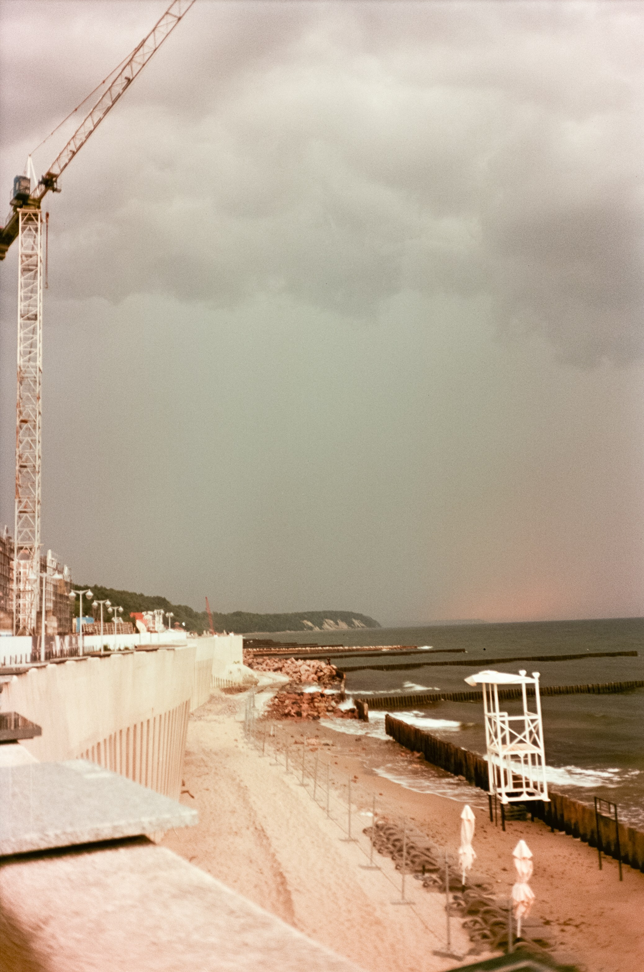 Закат в Калининграде на Aeronega 100 (Kodak Aerocolor IV) / Ricoh MF-1