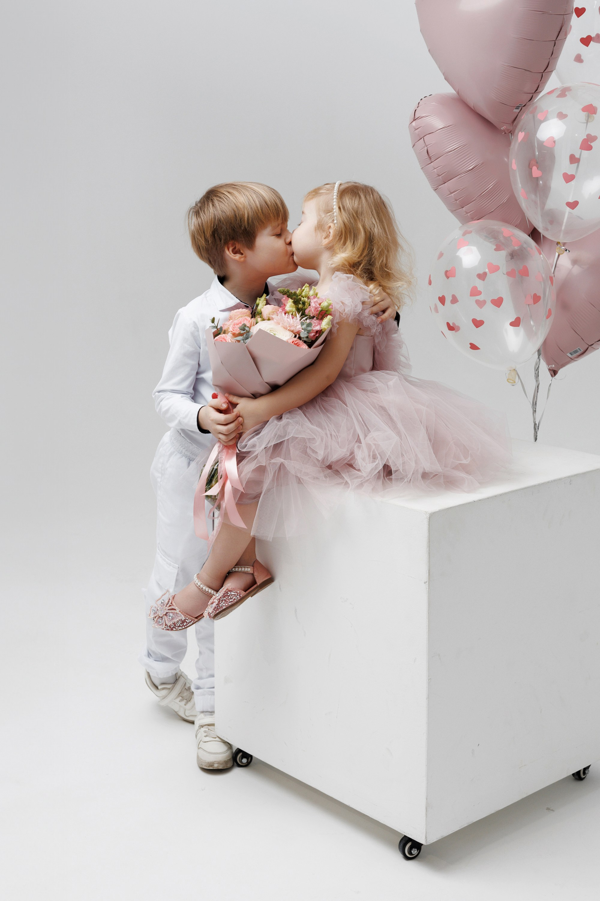 Съемка Дня Рождения Алисы в фотостудии CROSS-STUDIO зал IDEAL. Свадебный и семейный фотограф в Москве и МО Елена Агапова