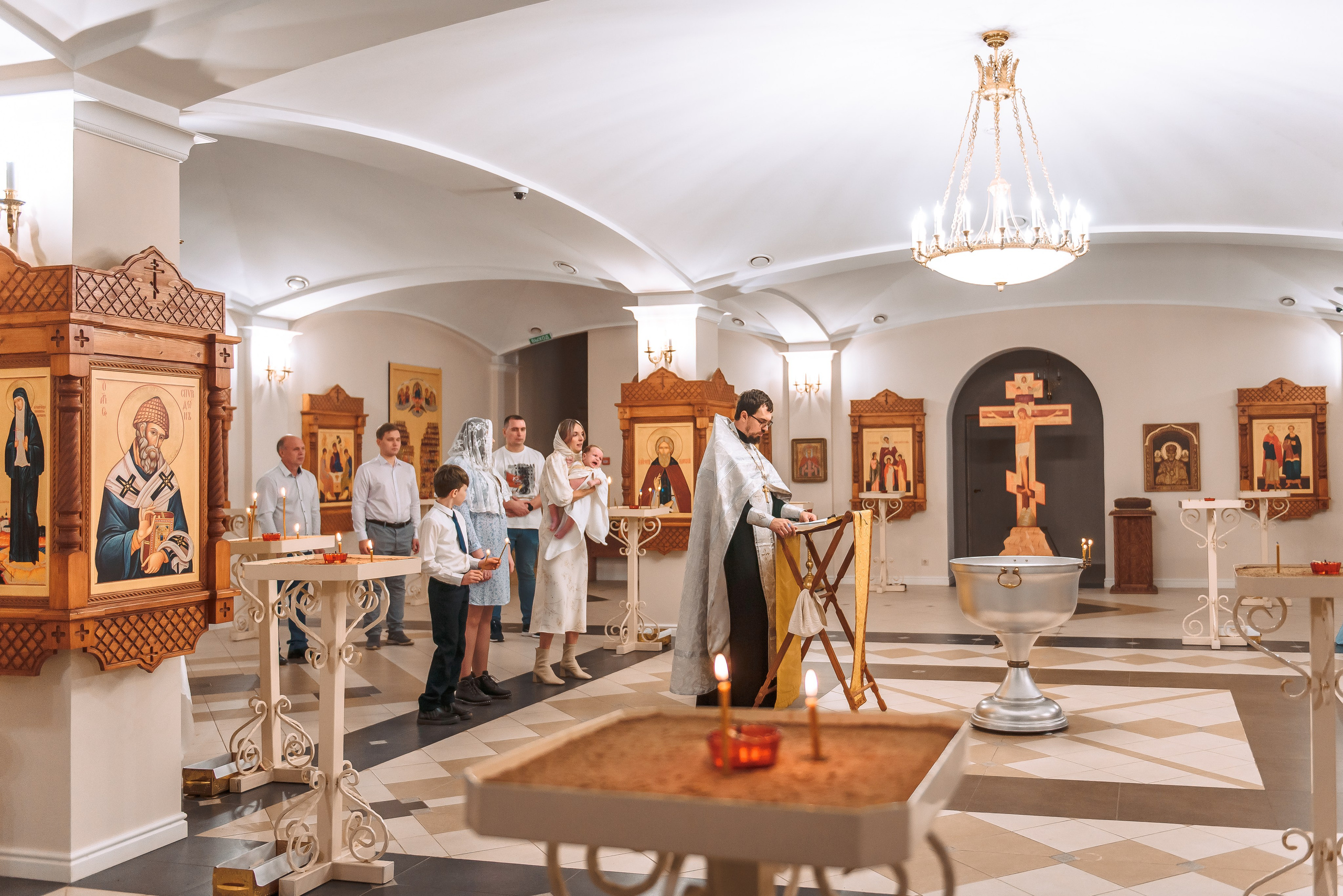Крещение в Храме иконы Божией Матери Неупиваемая Чаша. Свадебный и семейный фотограф в Москве Юлия Винник