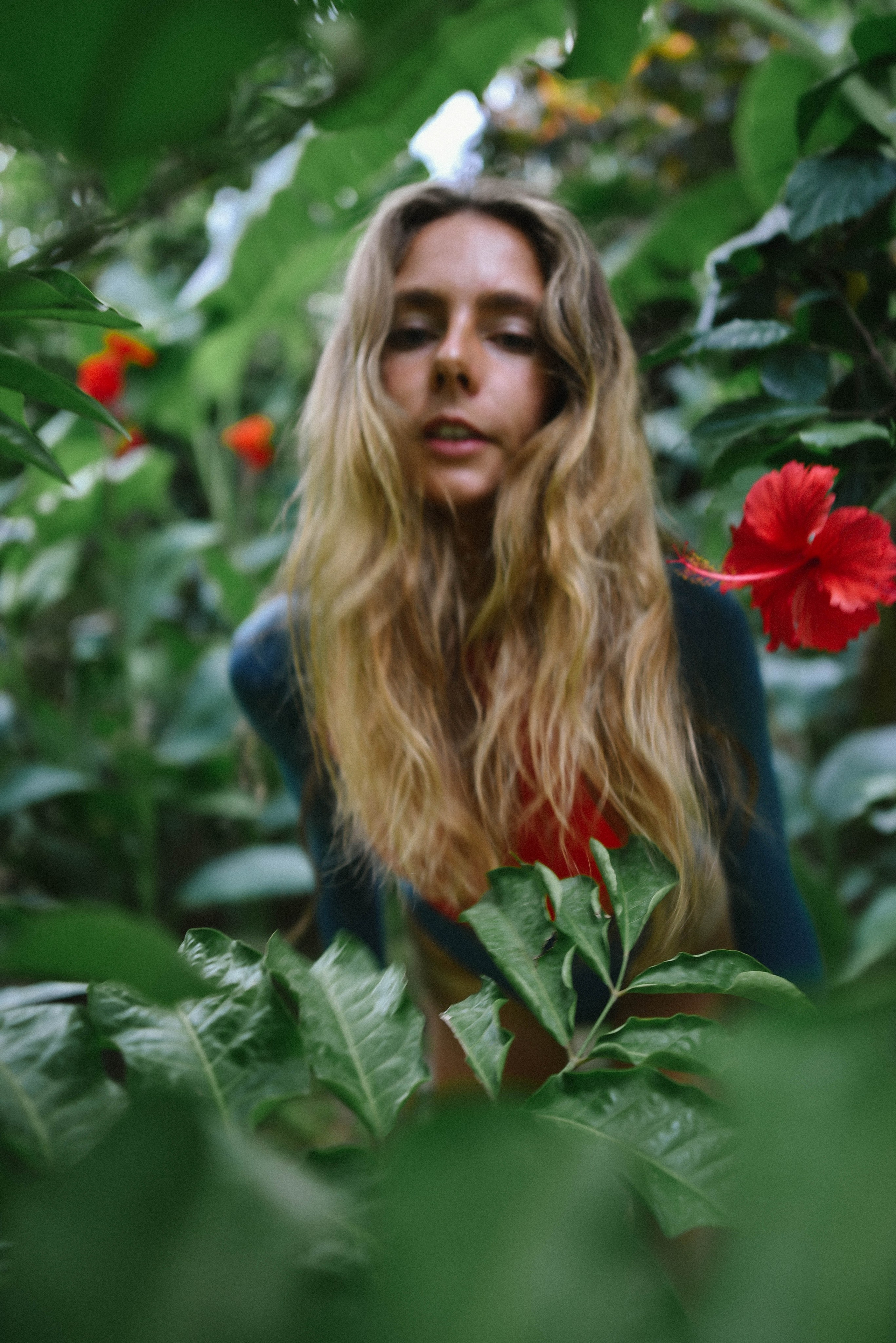 Съемка серфинга с воды в Аругам Бэй | Девушка на волнах восточного побережья. Фотограф на Шри-Ланке