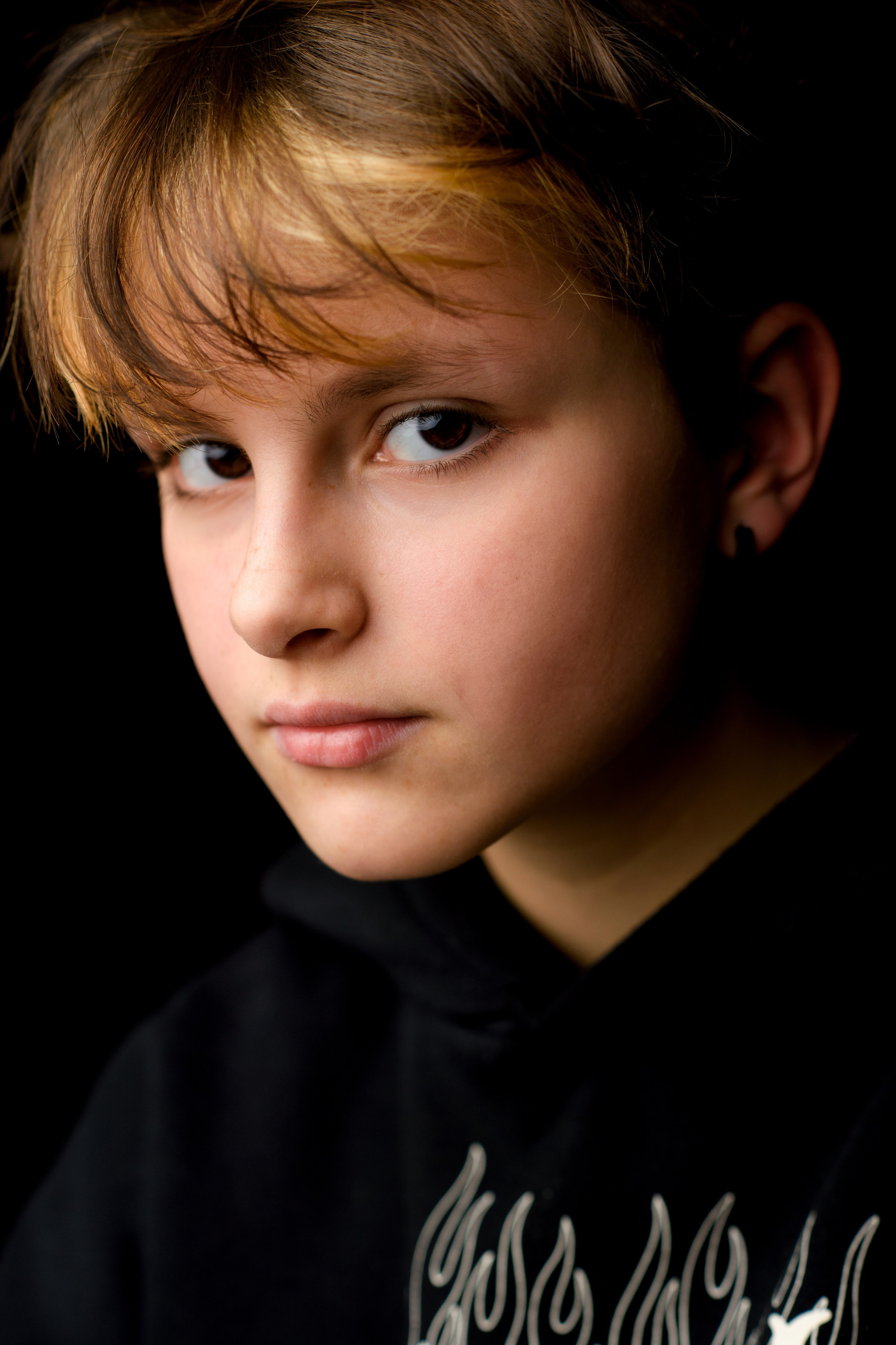 Студийная фотосессия девочки-подростка. Главная