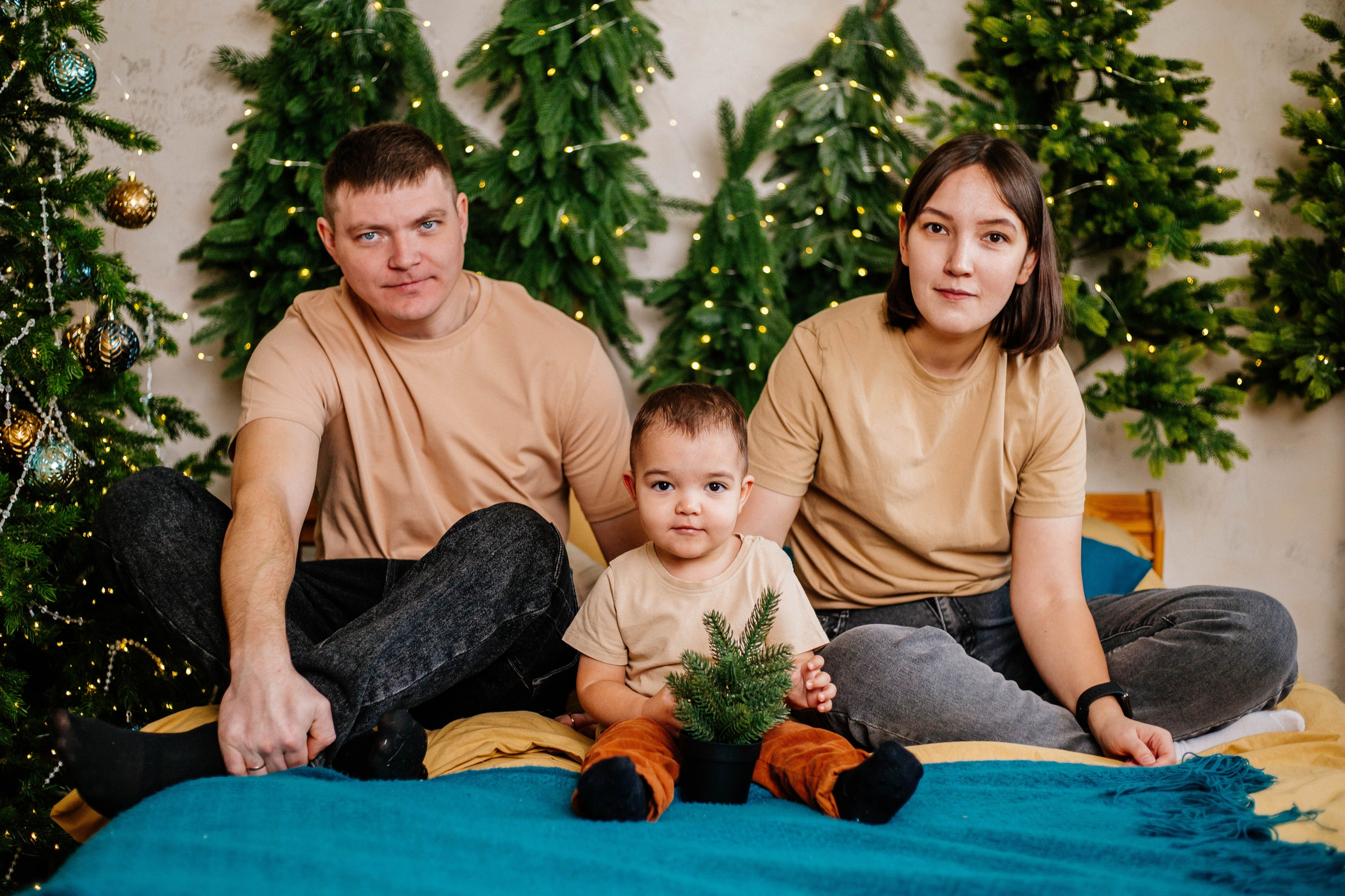 Лев с семьей. Рыжова Тамара