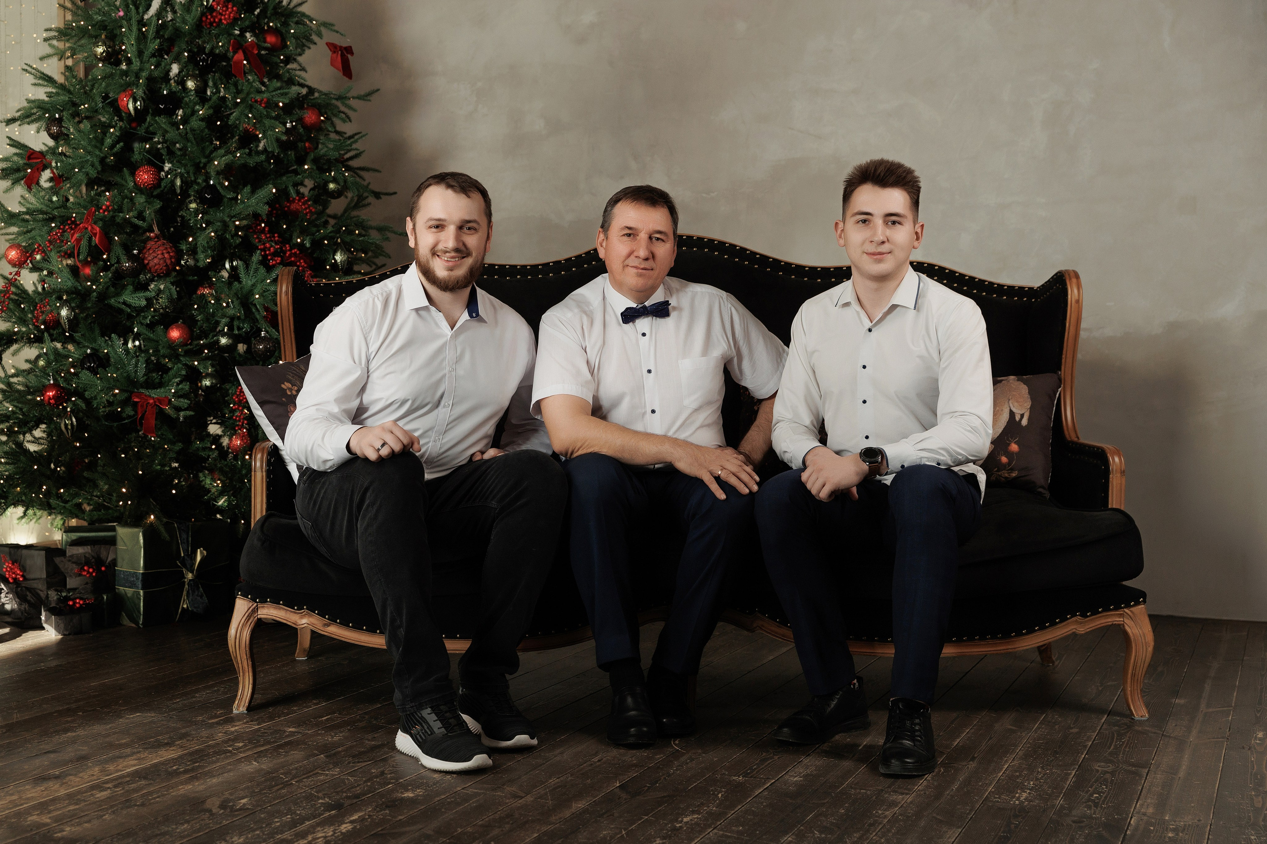 Наталья с семьей. Фотограф женского портрета, беременности и материнства Харькова Елена