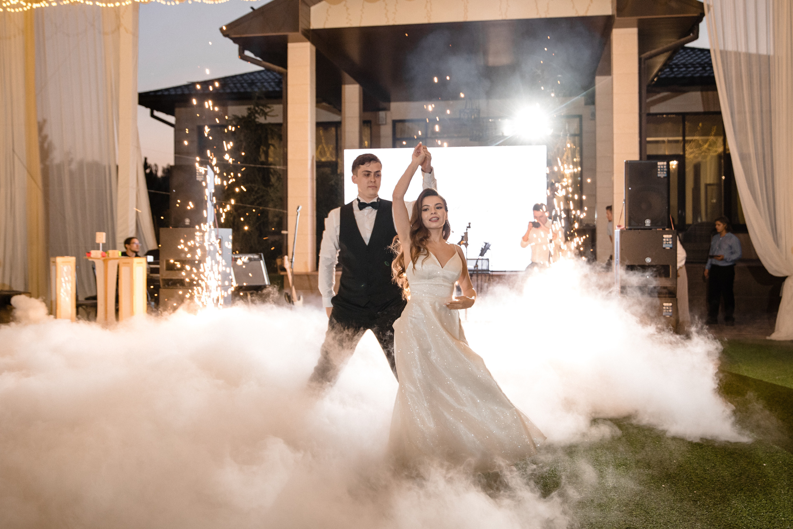 Анонс свадьбы Сергей и Юлия. Свадебный фотограф в Алматы Николай Киреев