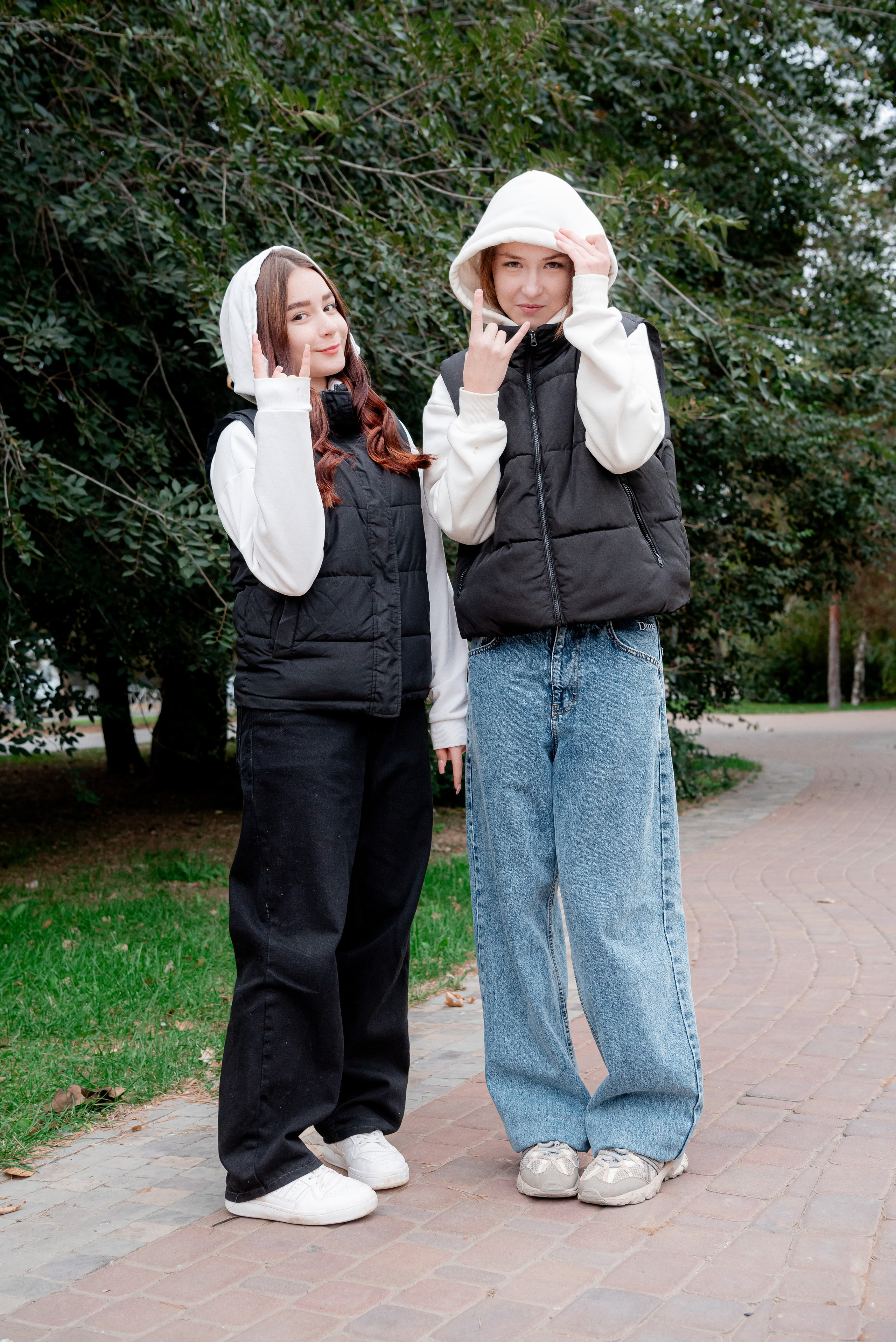 Фотосессия в парке для альбома школьники 9 класс. Фотограф в Волгограде и Волжском Александр Горбань