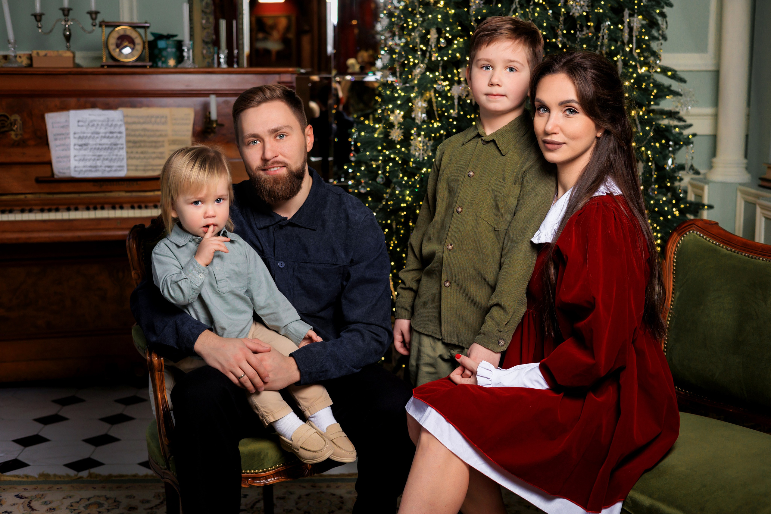 В Галерее. Выпускные альбомы. Школьный и семейный фотограф Виктория Игнатьева