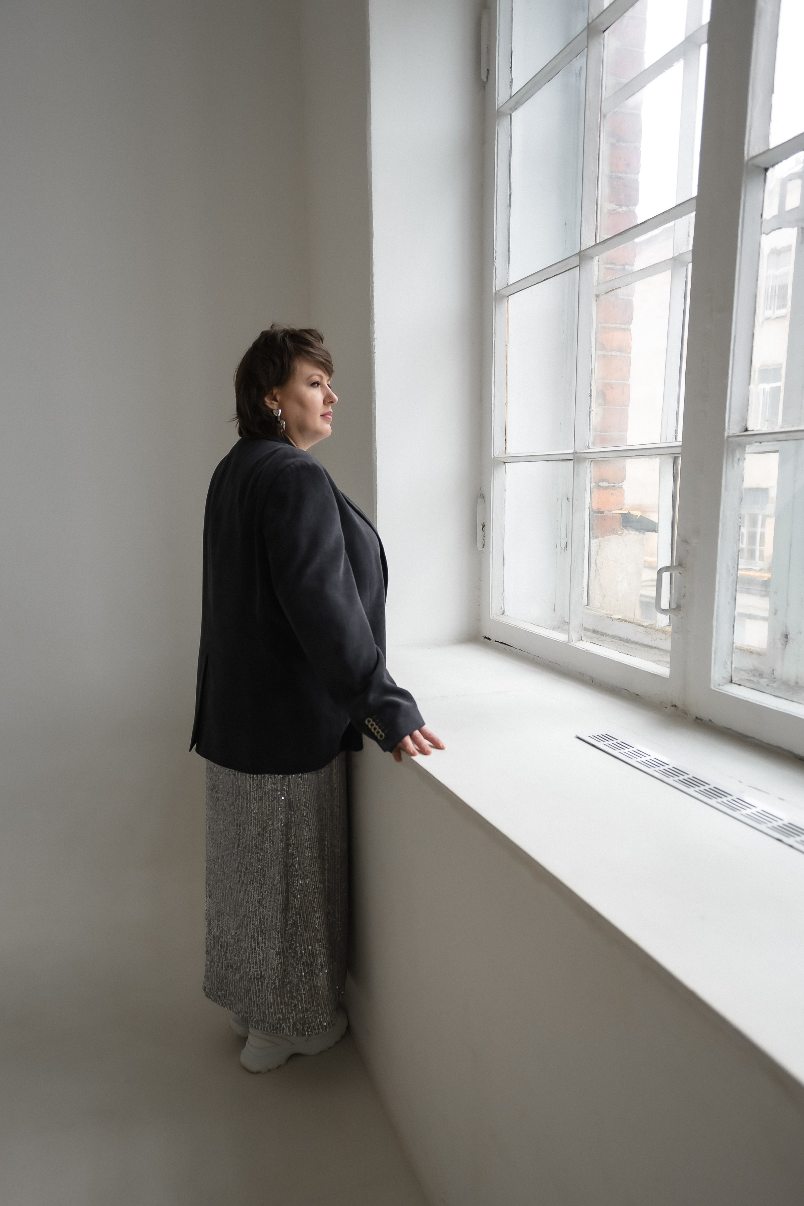 Бизнес потрет в светлом зале. КОНТЕНТ |БРЕНД фотограф Санкт-Петербург — Жанна Олтаржевская