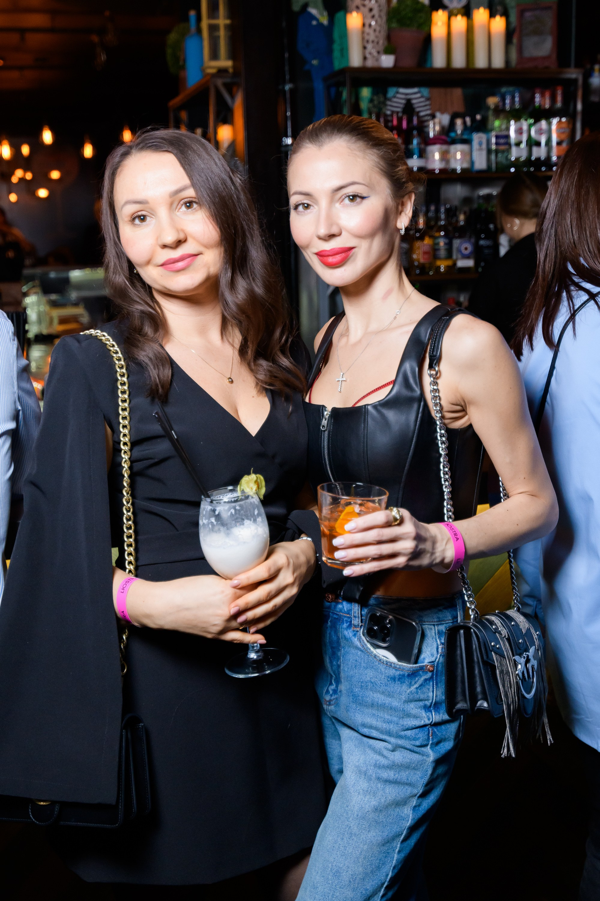 Люстра бар. Репортажный фотограф Сергей Дроздов