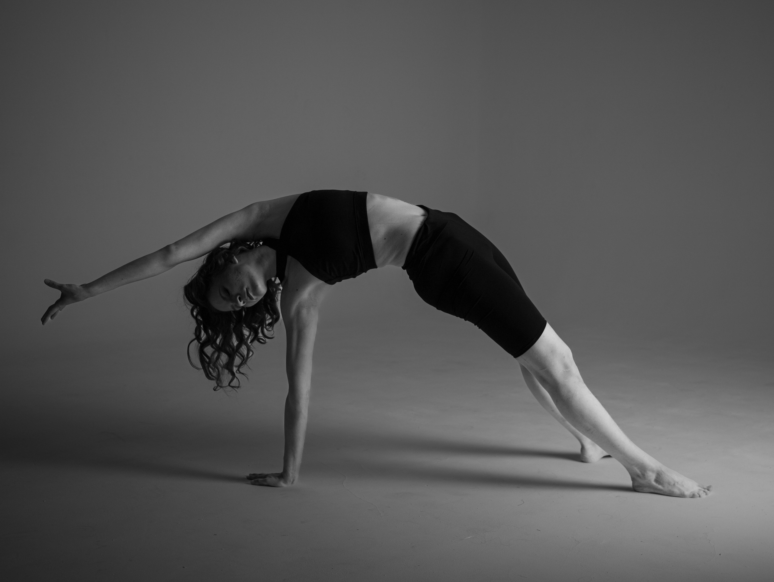 Спорт-эстетика на циклораме. Свадебный и семейный фотограф в Москве Мила Широких