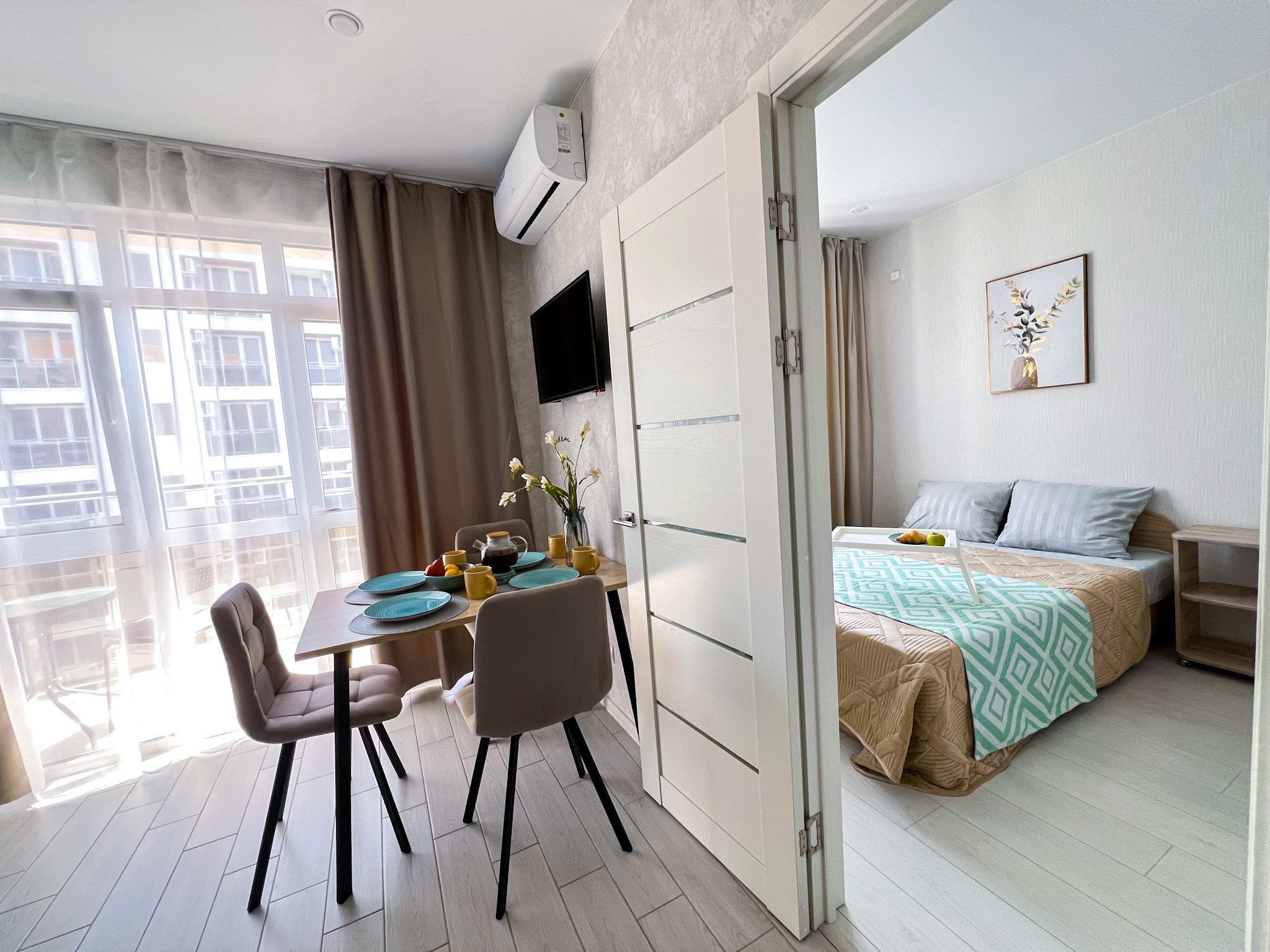 Апартаменты в городе-курорте Сочи. Квартиры посуточно, длительно в Сочи, LARA APART GROUP