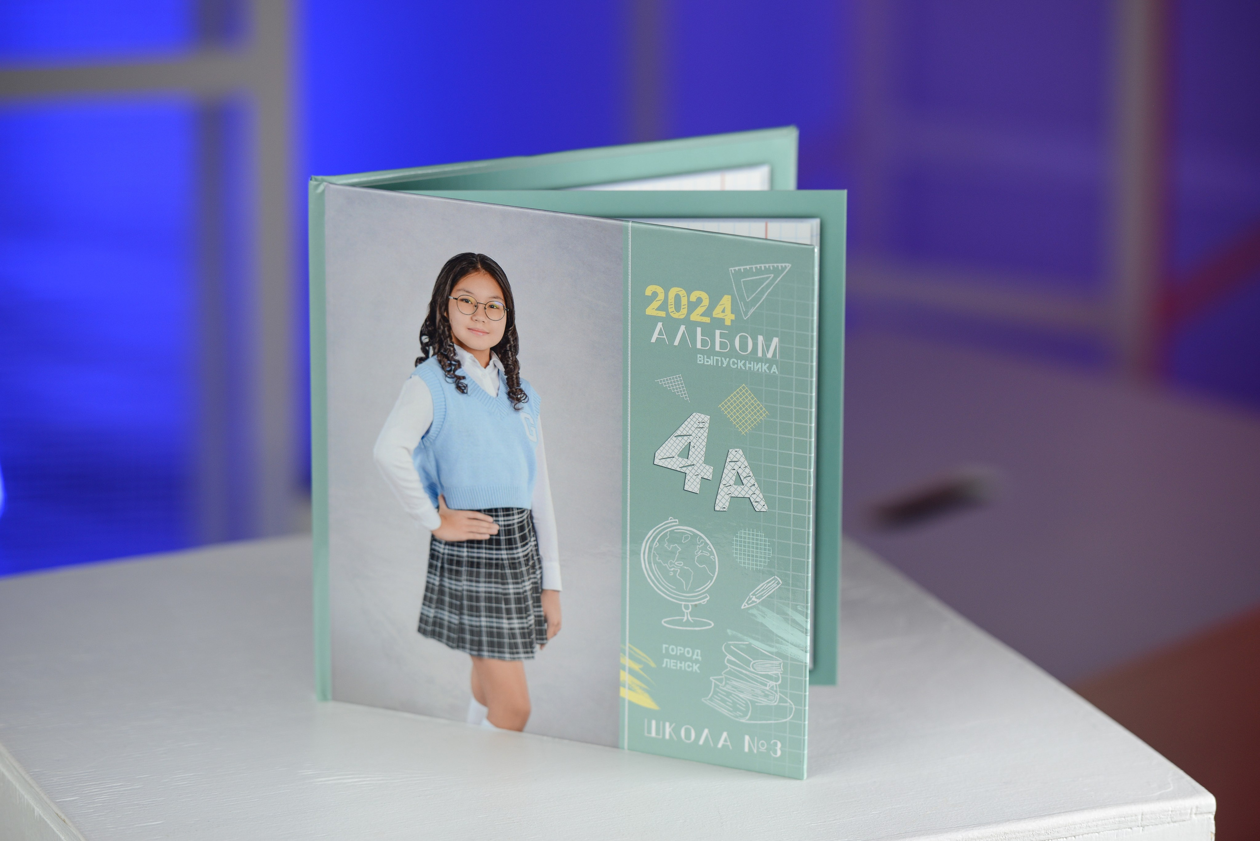 Альбом на 2 разворота. Татьяна Гойда портретный и семейный фотограф Ленск. Выпускные альбомы