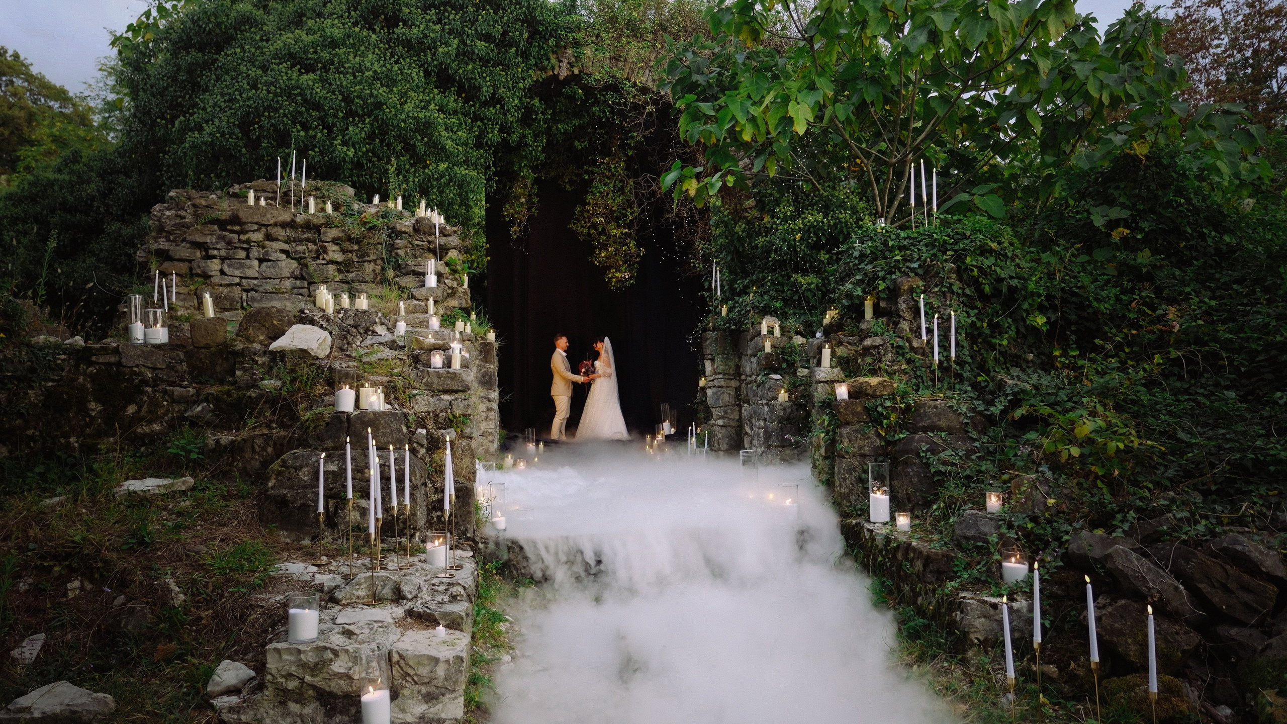 Две Здезды — Храм 19 века. Свадебный Видеограф Фотограф в Сочи