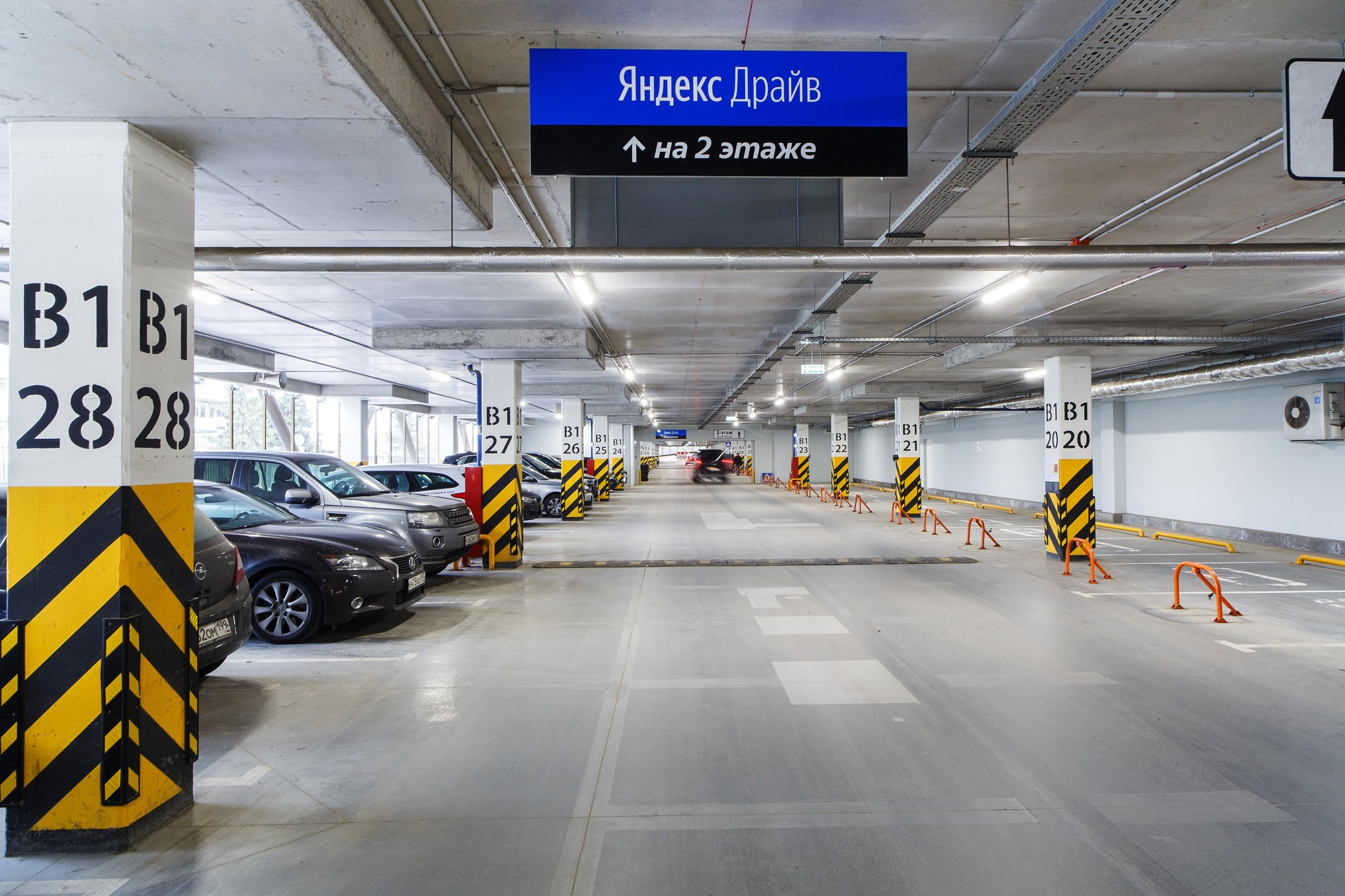 Yandex Drive Sheremetyevo airport. Photographer Ksenia Kolesnikova. Interior, Product, and Portrait Photography in Moscow