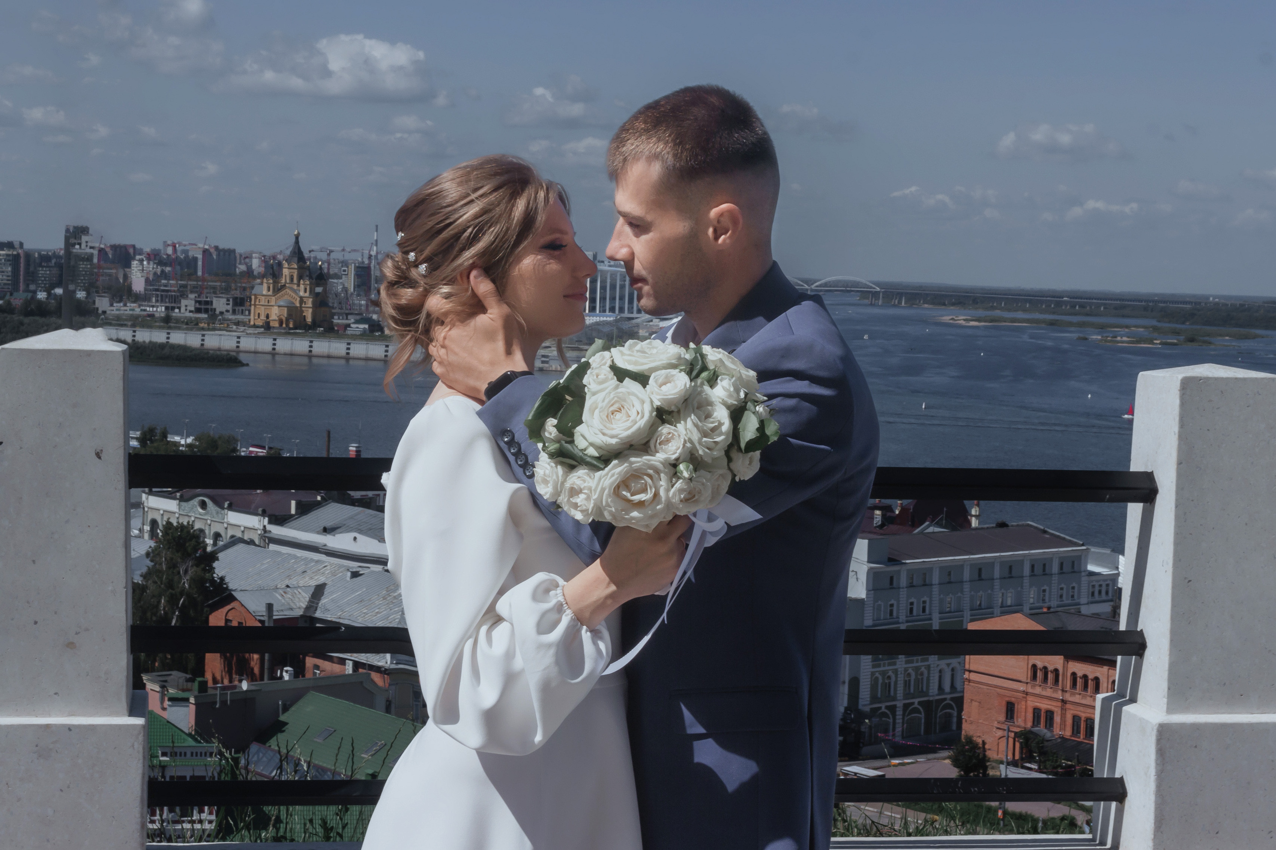 Свадебная прогулка около Нижегородского кремля. Свадебный фотограф и фотограф Love-Store в Нижнем Новгороде Анастасия