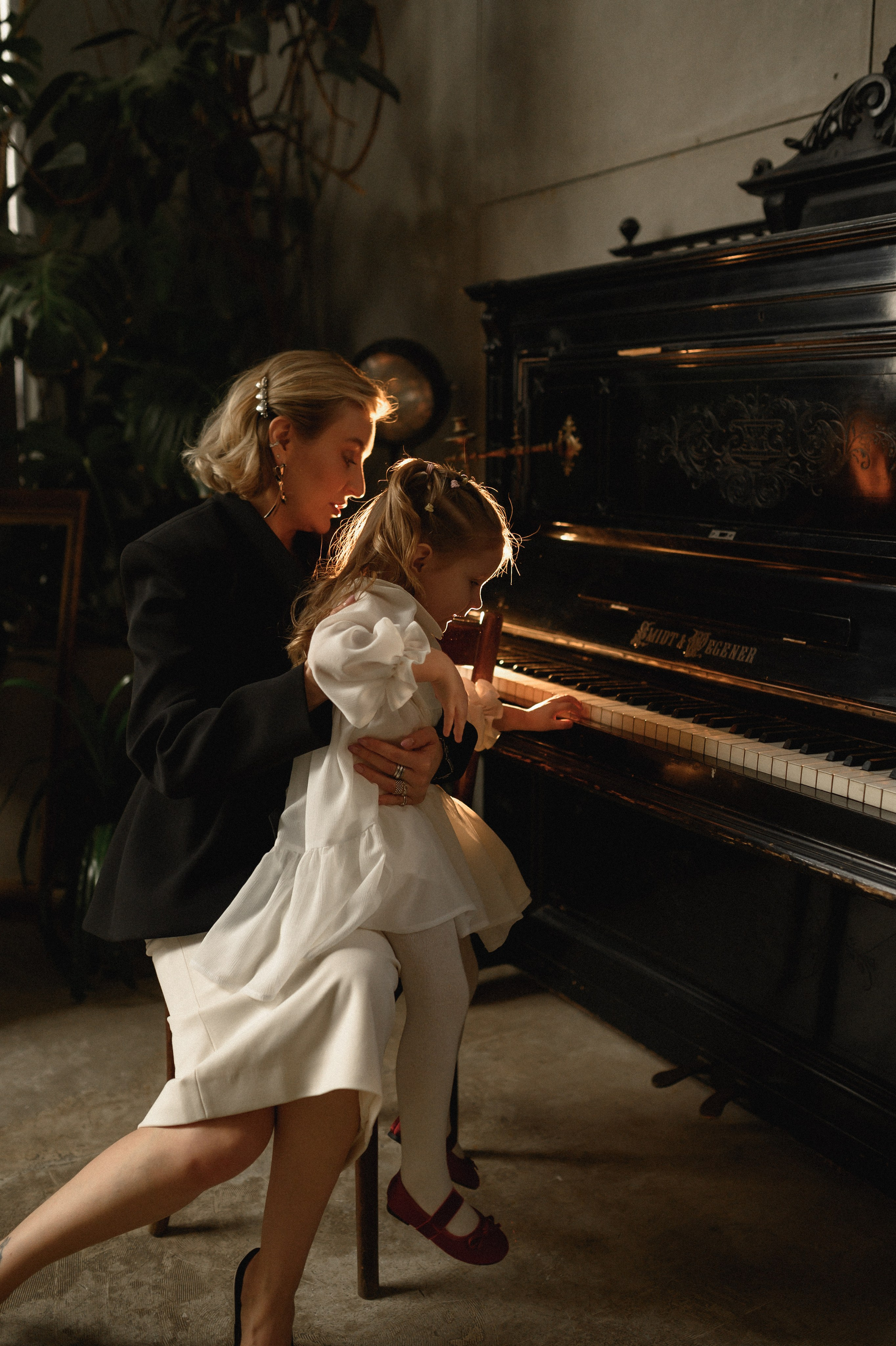 Андрей, Оля и Таисия в студии Пространство. Семейный и свадебный lifestyle-фотограф в Москве Мария Петрова