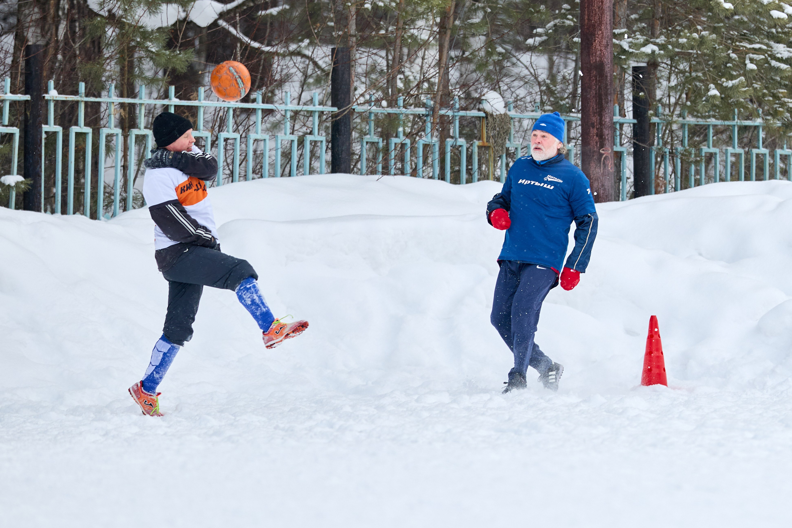 Футбол — Академ Лига. Фотограф в Новосибирске Алена Скокова