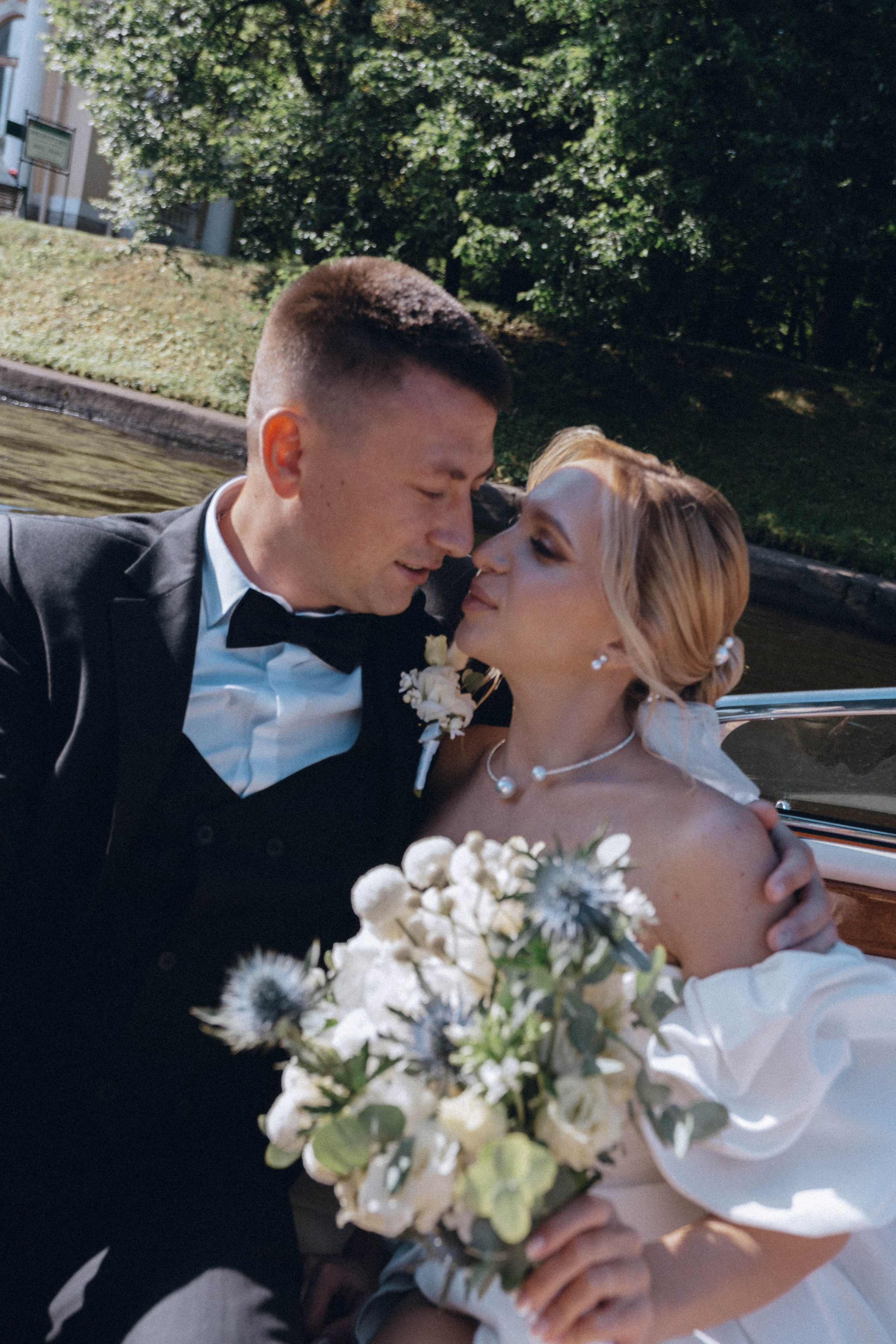 СВАДЕНБНАЯ СЬЕМКА НА КАТЕРЕ ПО КАНАЛАМ САНКТ-ПЕТЕРБУРГА И В АКВАТОРИИ НЕВЫ. Профессиональный фотограф, Санкт-Петербург — Виктория Богомолова