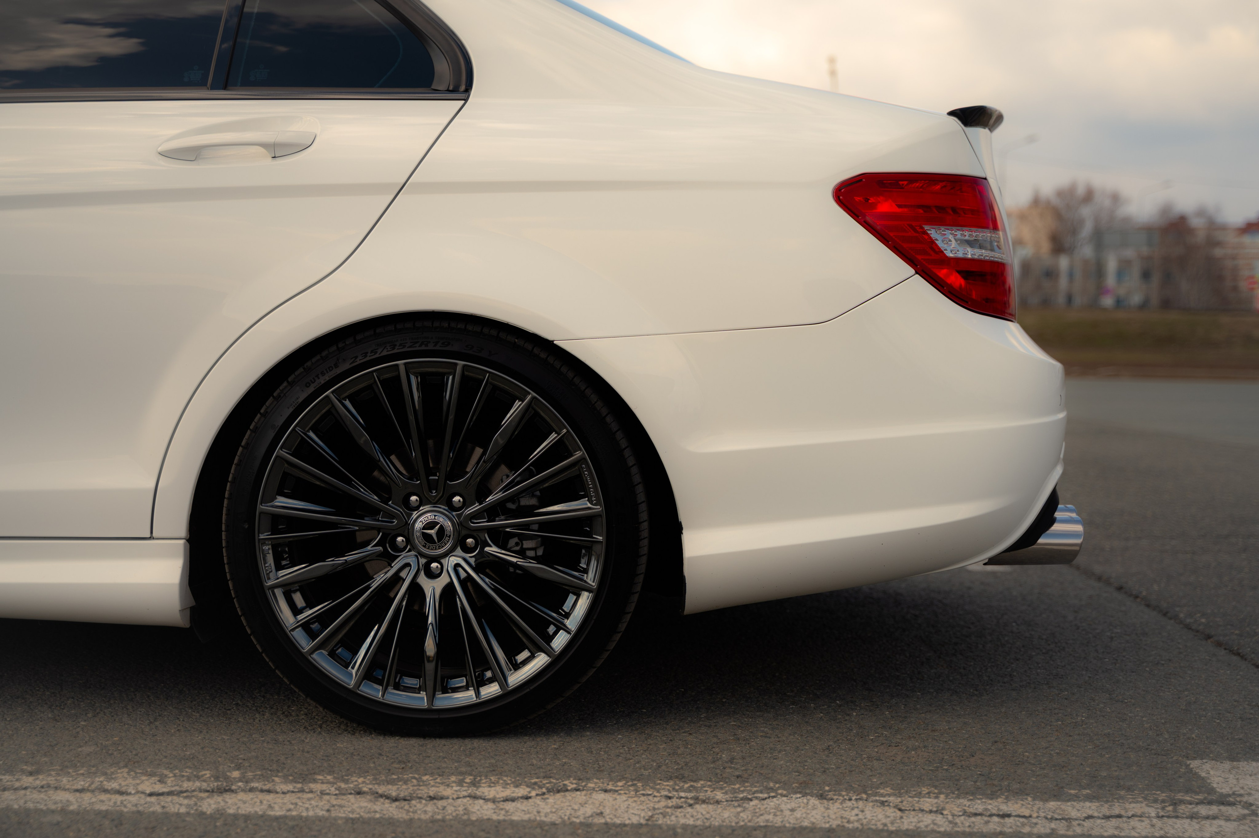 Автомобильная фотосъёмка Mercedes-benz c63 amg. Фотограф/видеограф Богдан Голованов