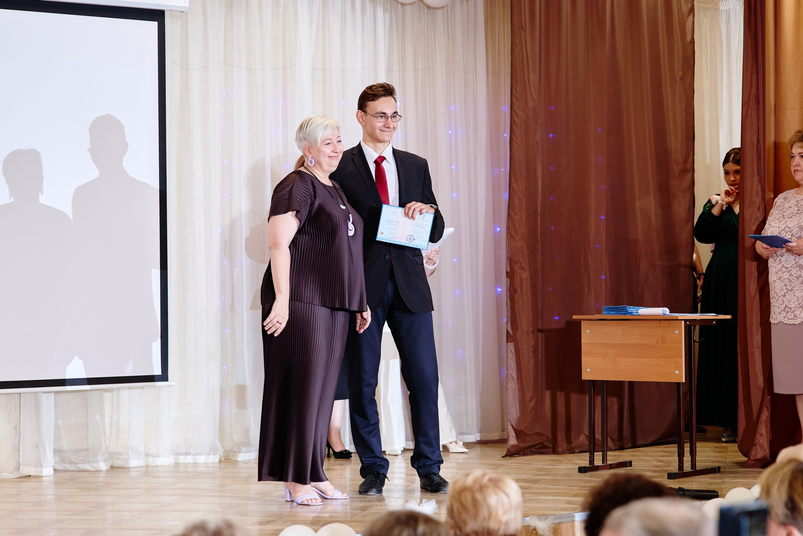 Выпускной 35 Сош. Фотограф Выпускные альбомы Таганрог Сергей Коробченко