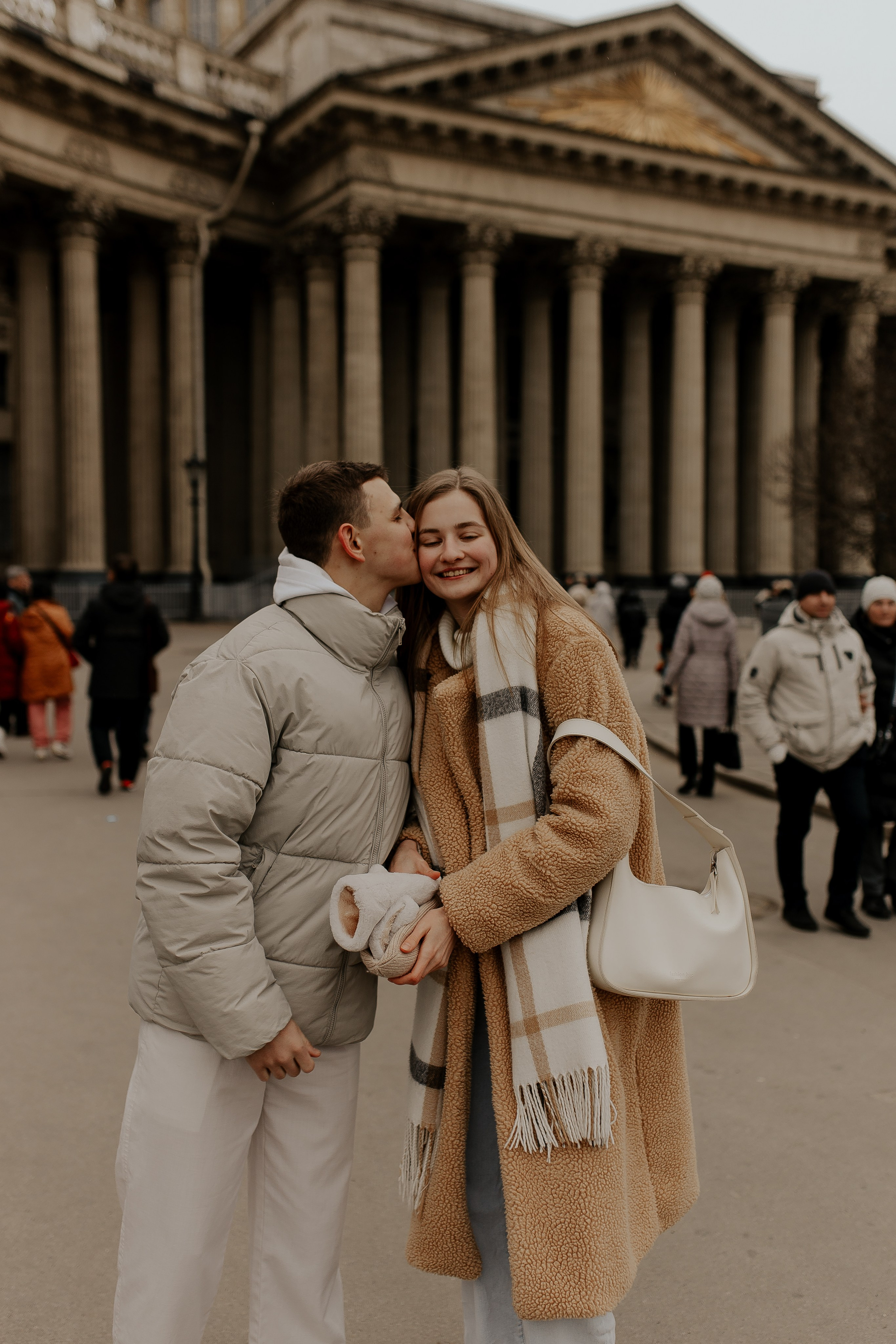 Лавстори у Казанского собора. Фотограф в Санкт-Петербурге Лиза Семченкова