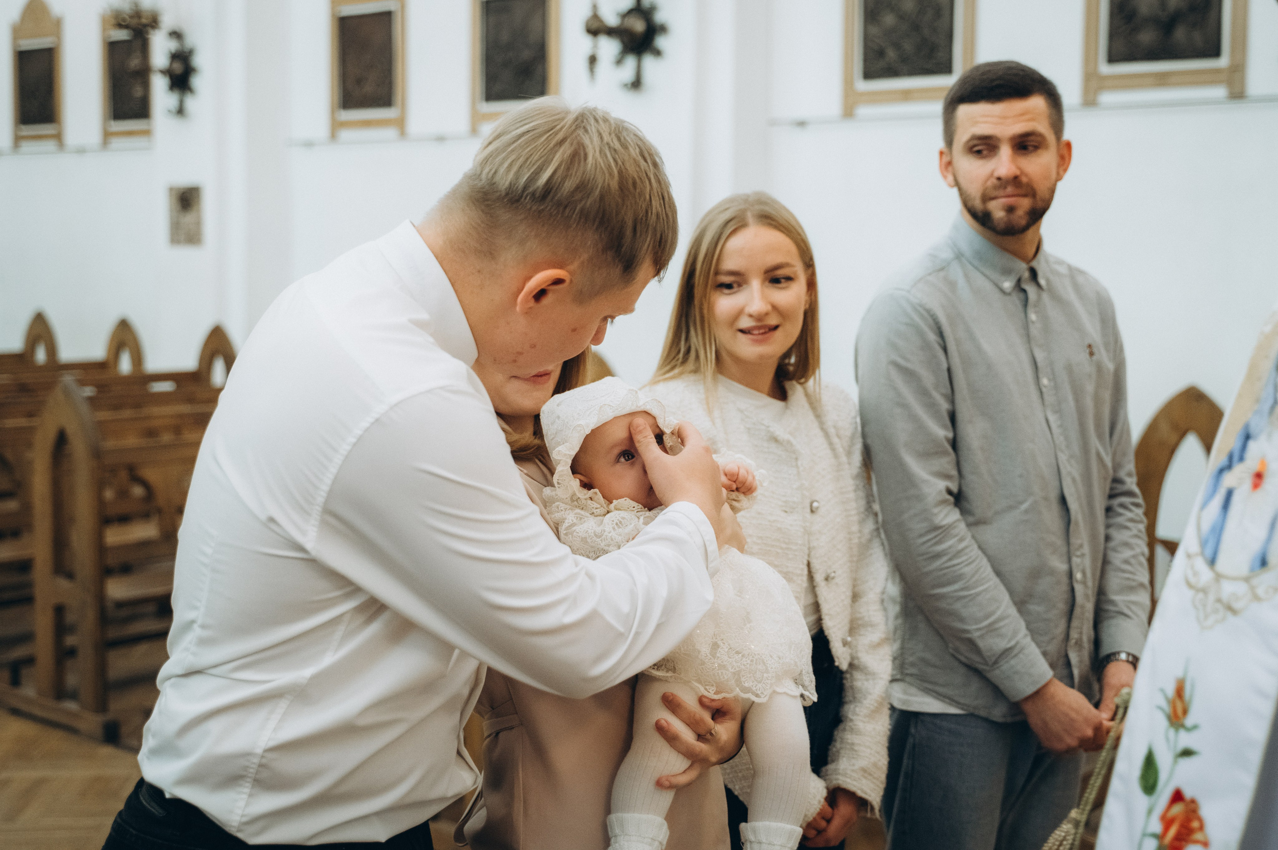 Крещение Эмили (Золотогорский костёл Пресвятой Троицы). Семейный фотограф в Минске Дарья Дреко